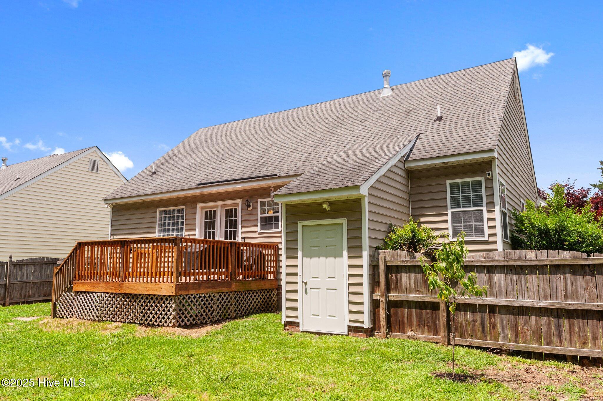 905 Sebring Drive Property Photo 34