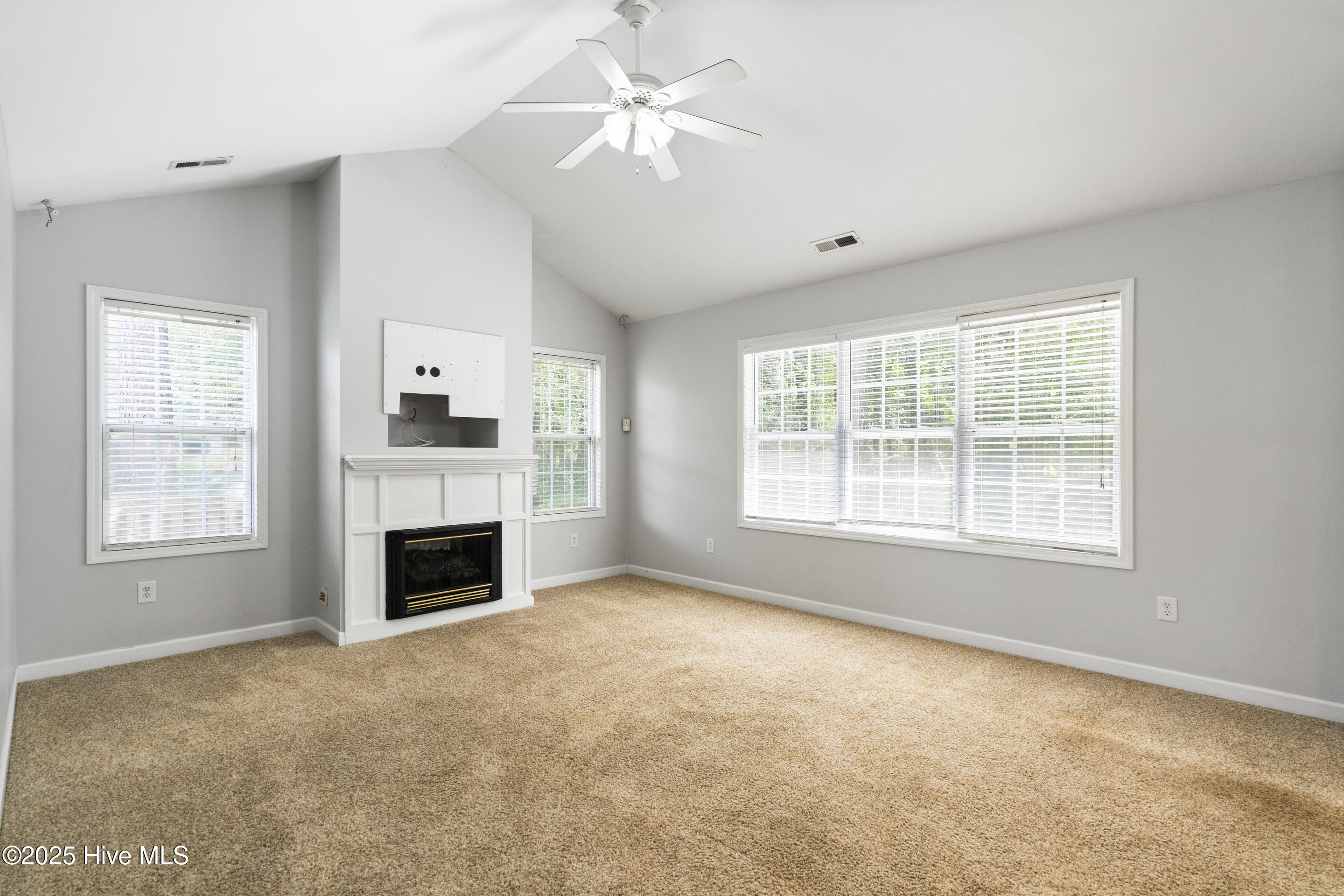 212 Elderberry Court Property Photo 7