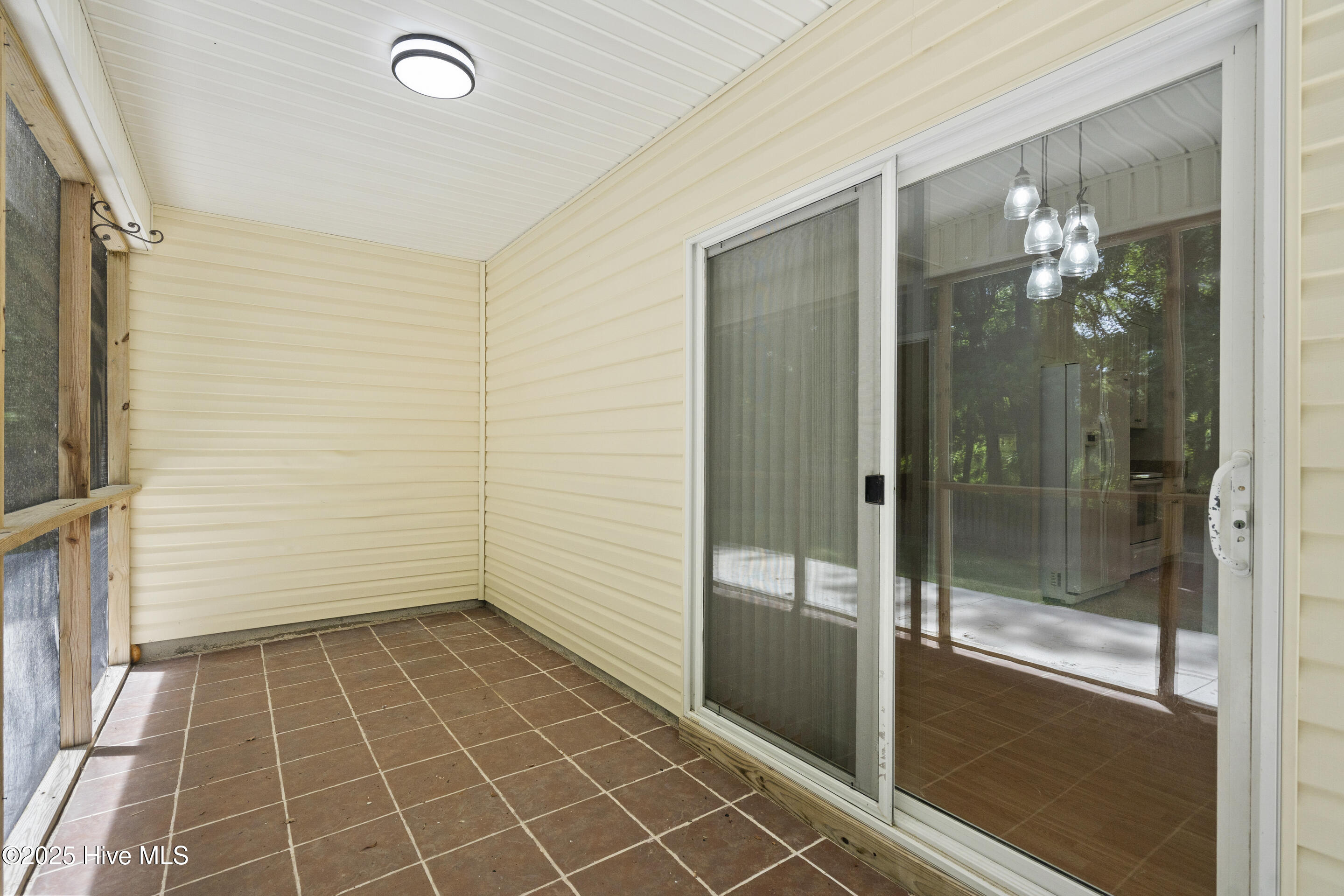 212 Elderberry Court Property Photo 10