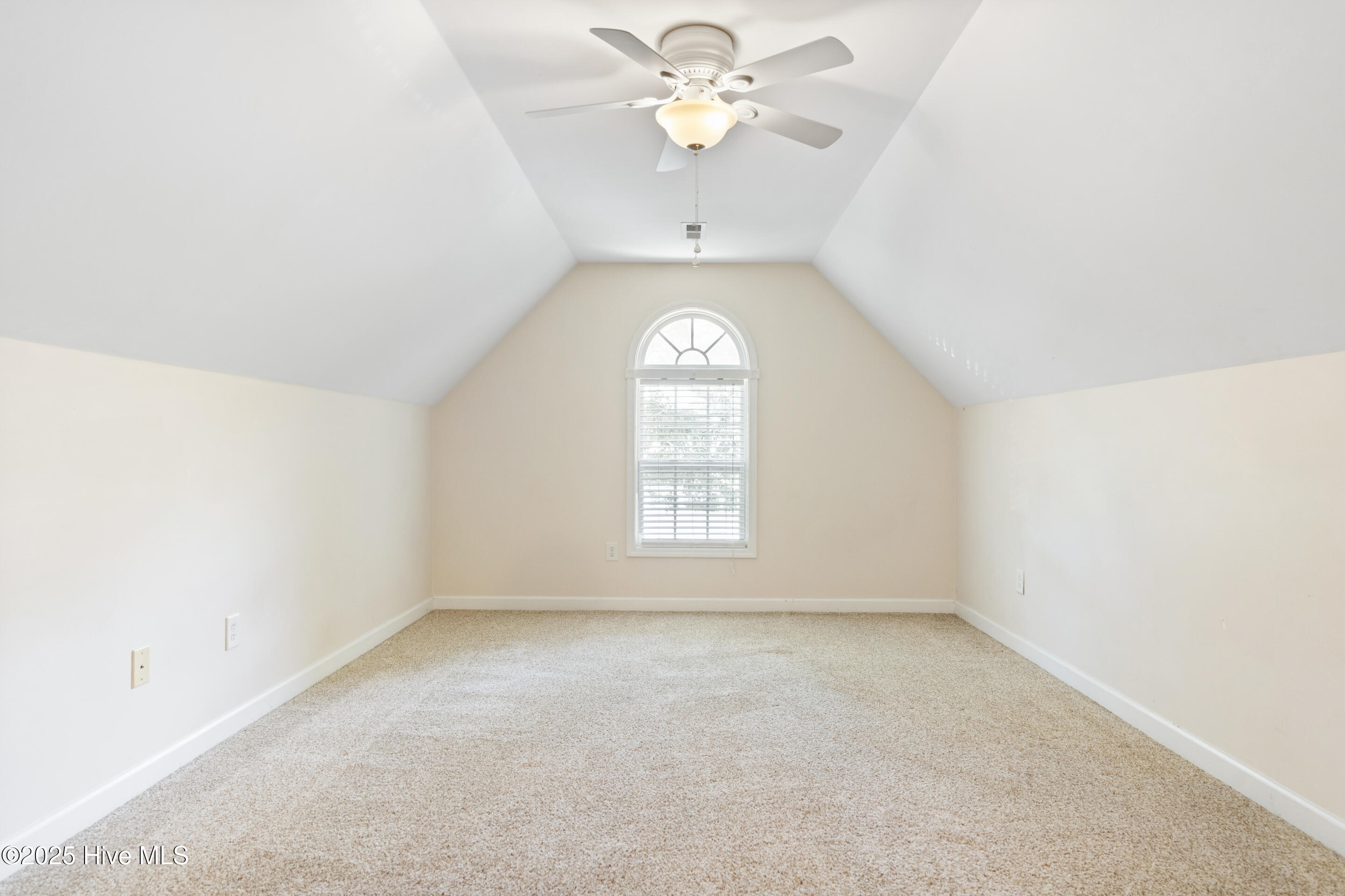 212 Elderberry Court Property Photo 25