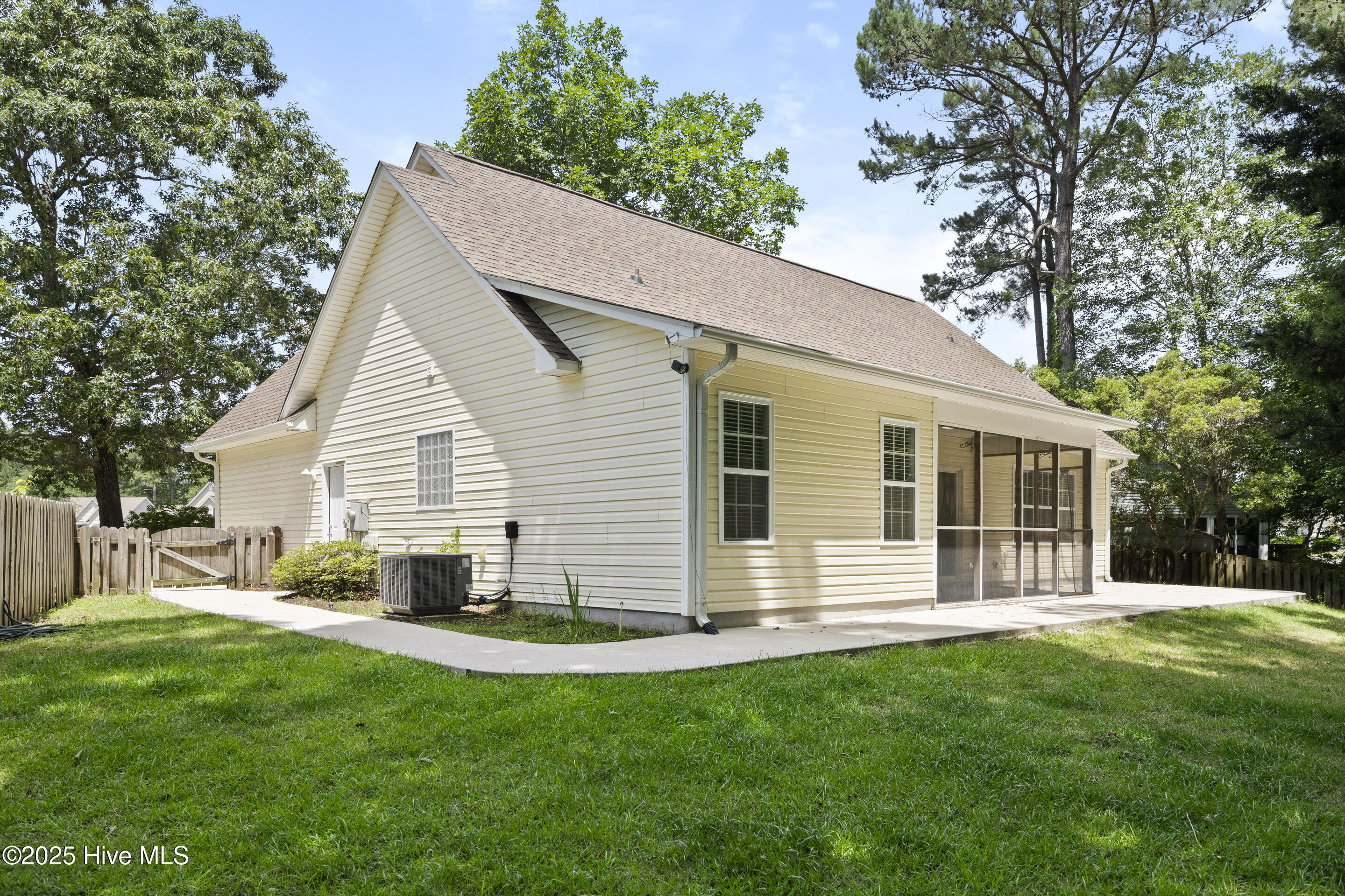 212 Elderberry Court Property Photo 31