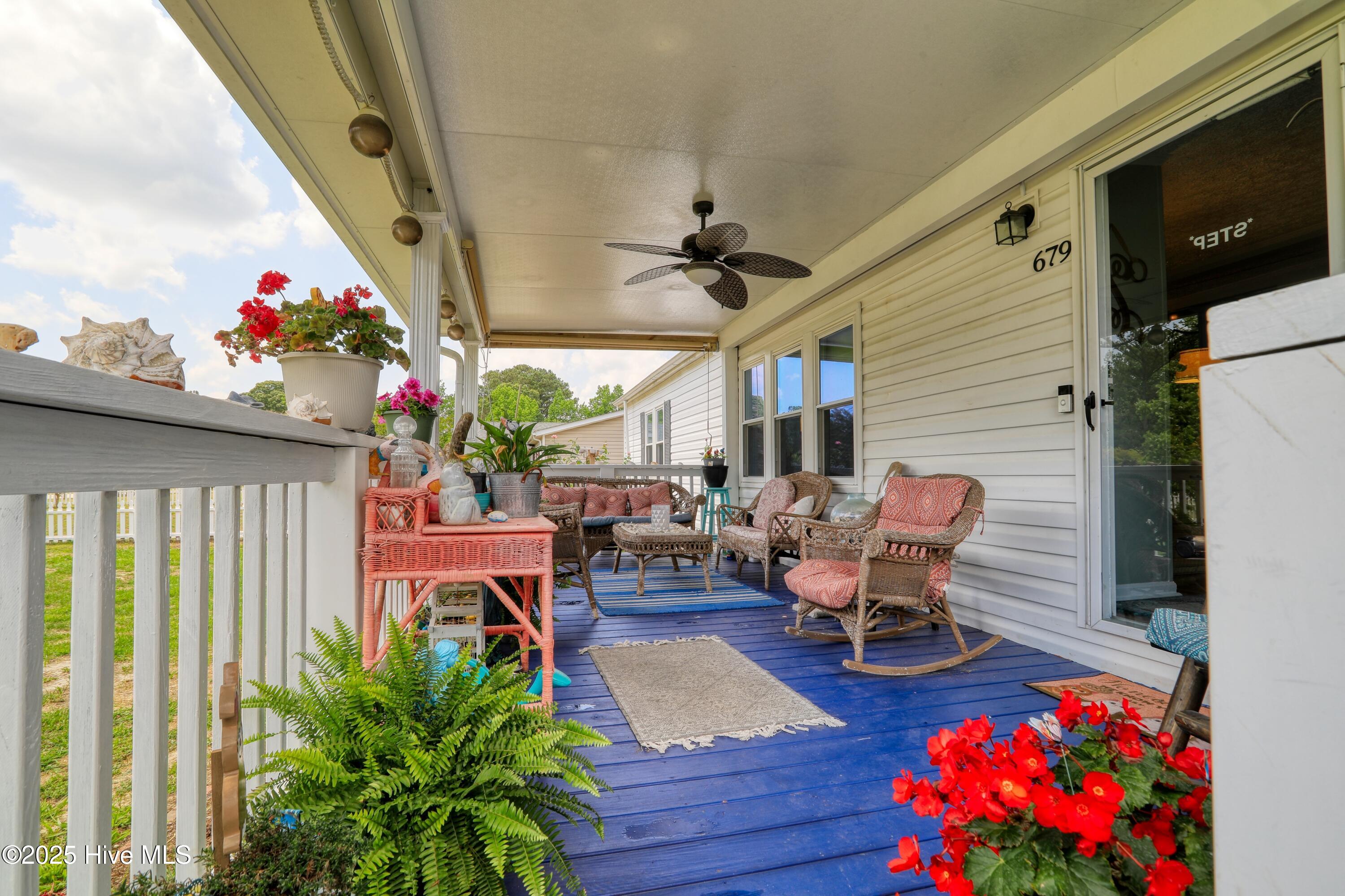 679 Bay Harbor Drive Property Photo 3