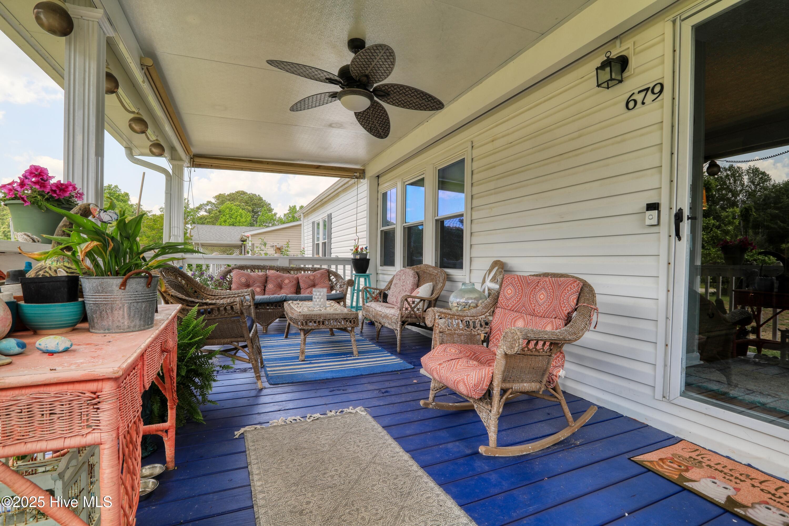 679 Bay Harbor Drive Property Photo 4