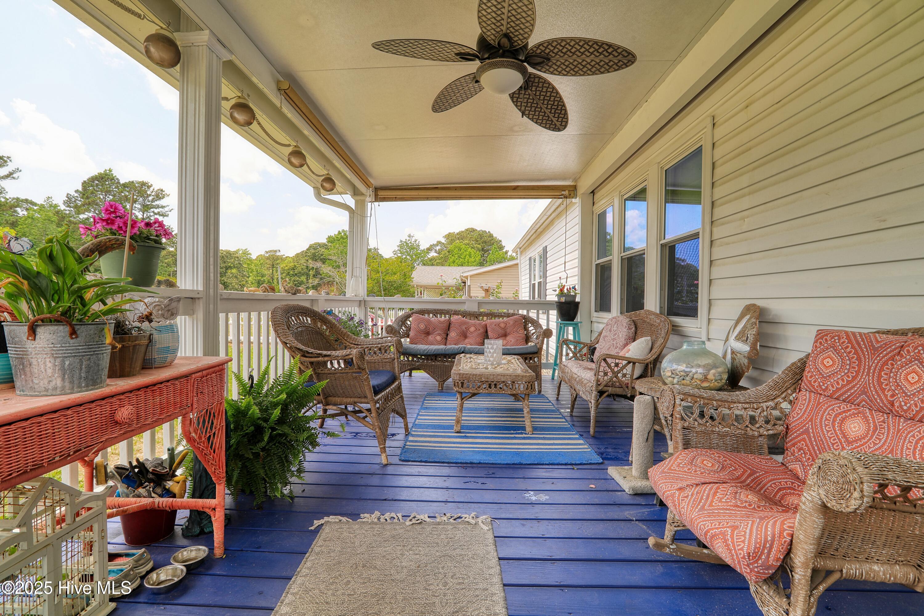 679 Bay Harbor Drive Property Photo 5