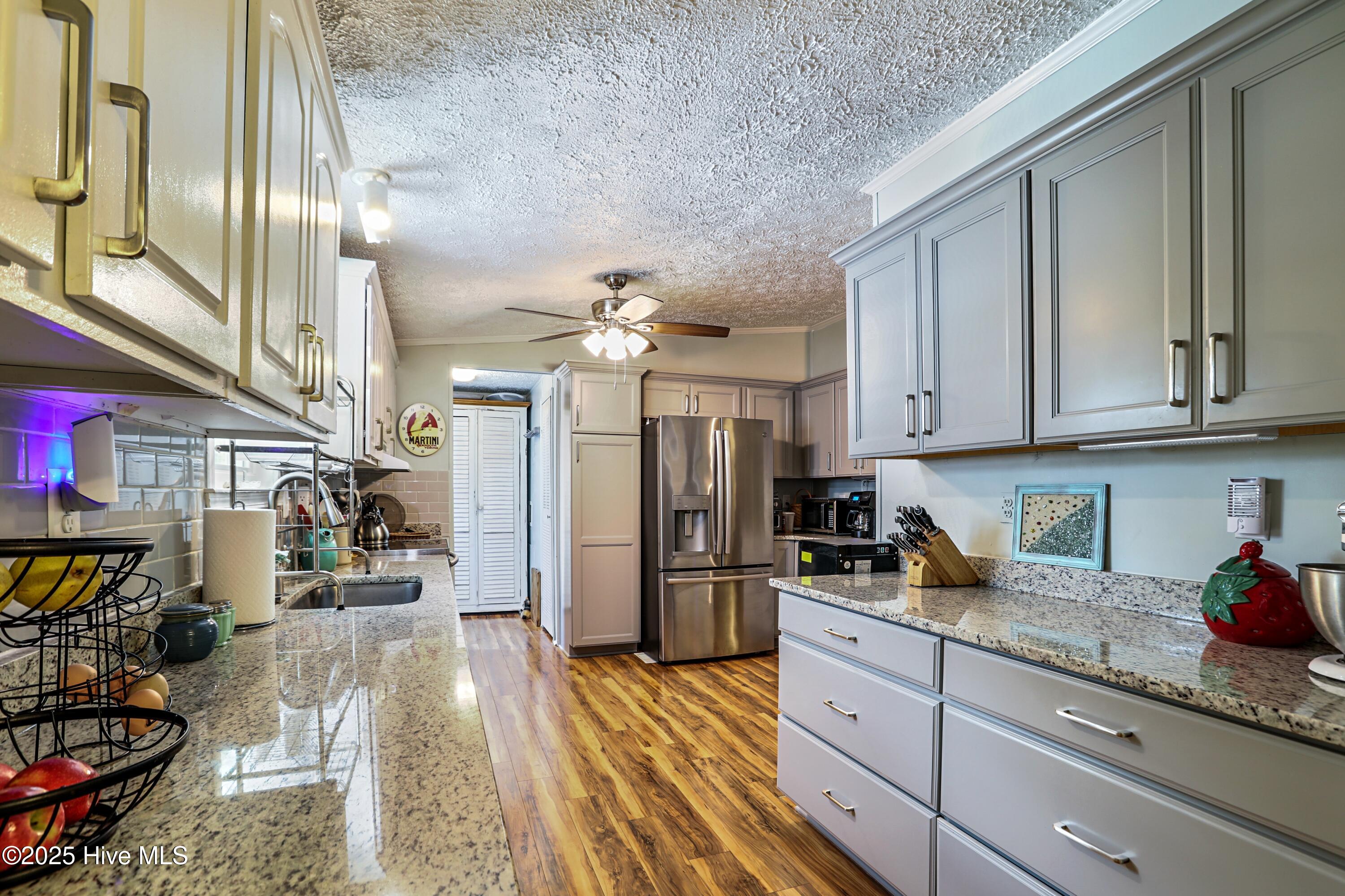 679 Bay Harbor Drive Property Photo 16