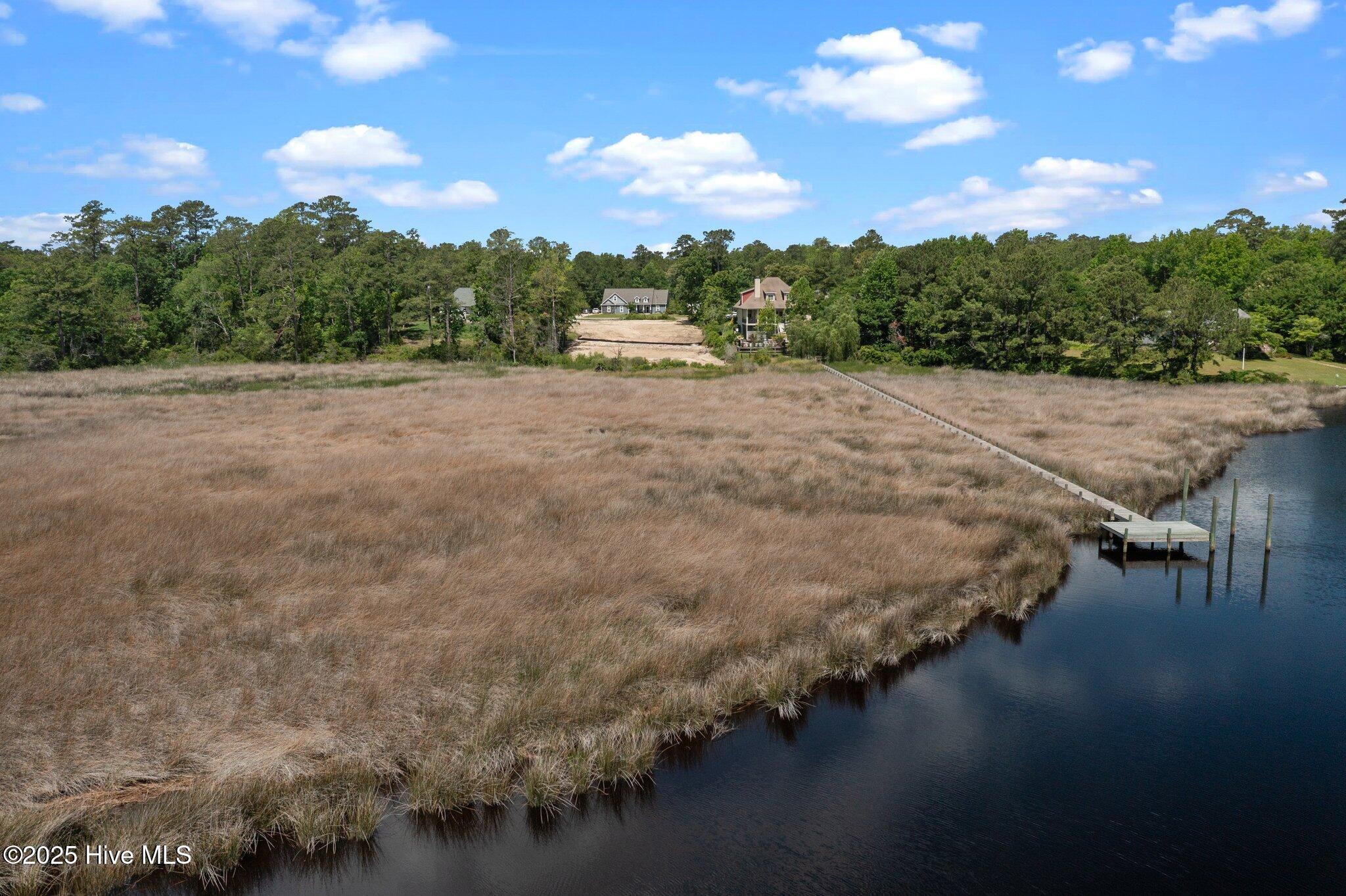 240 White Oak Bluff Road Property Photo 11