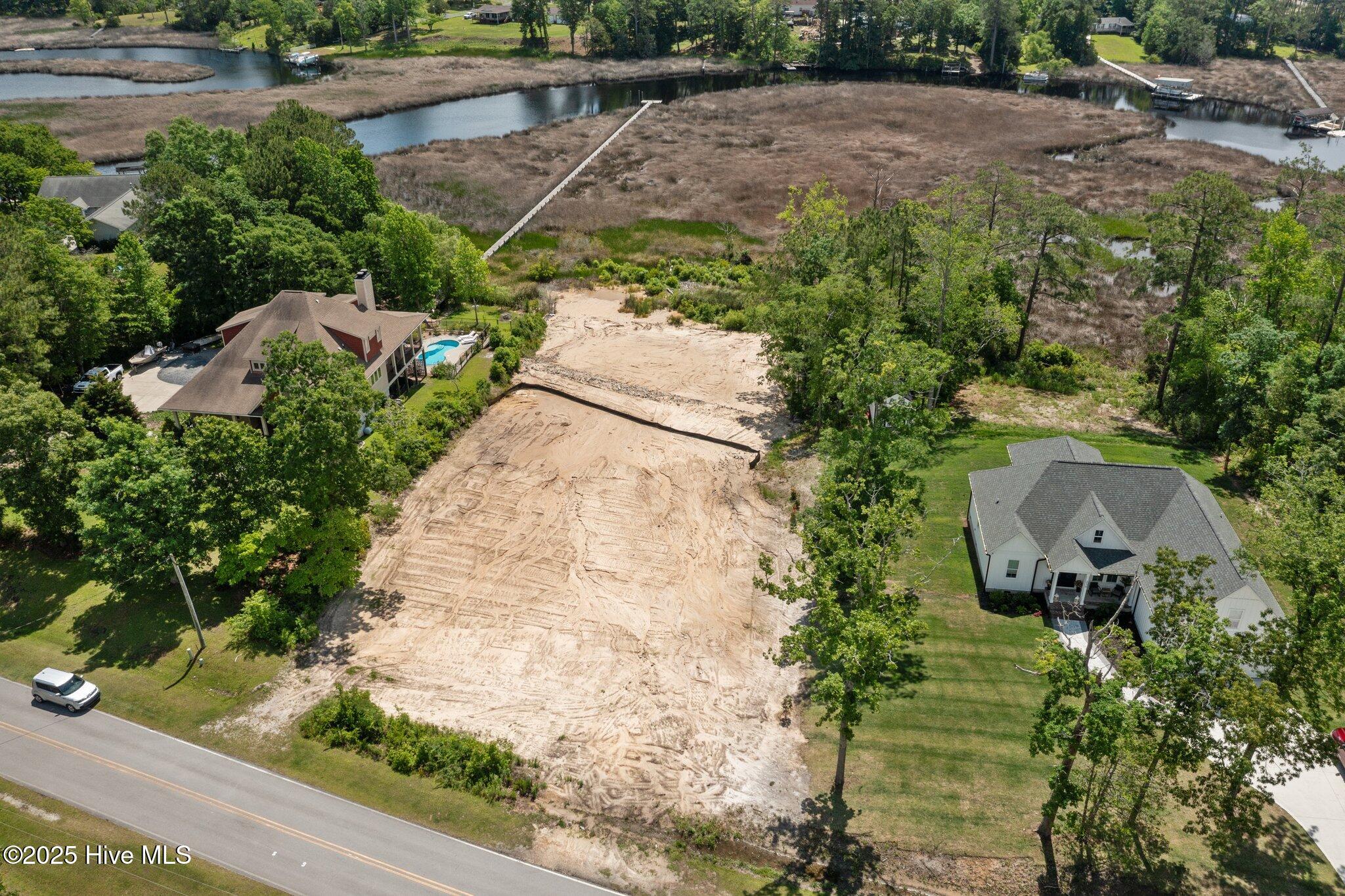 240 White Oak Bluff Road Property Photo 13