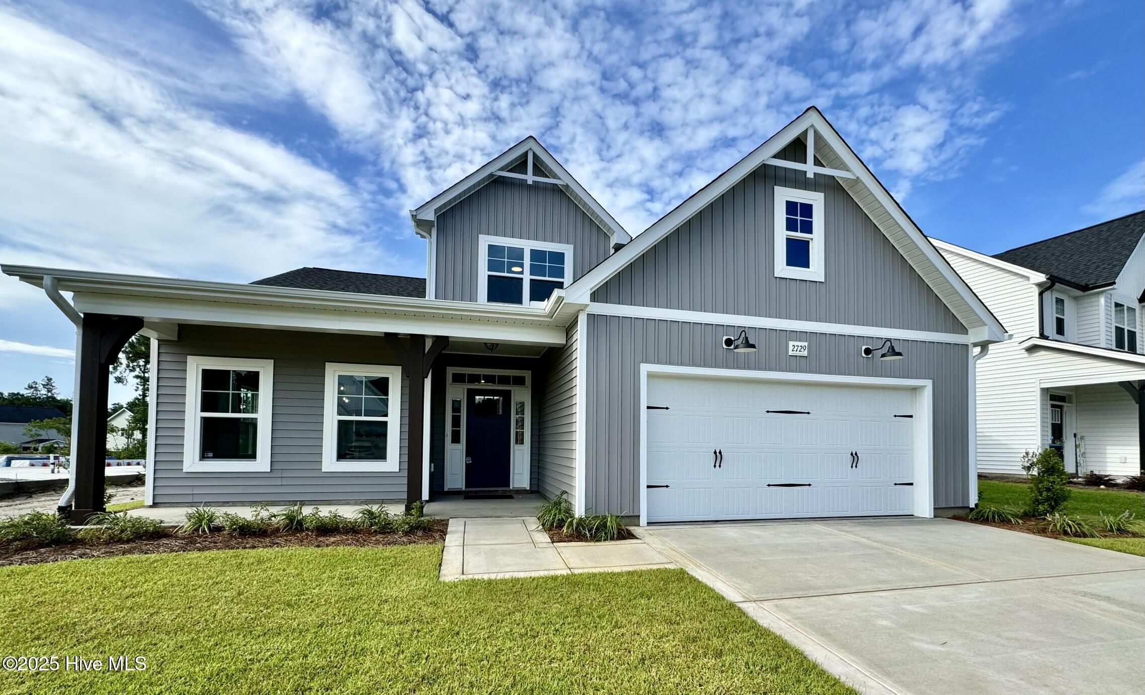 2729 Longleaf Pine Circle Property Photo 1