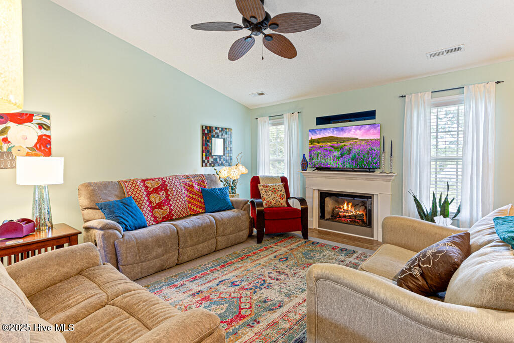 2 Beryl Circle Property Photo 9