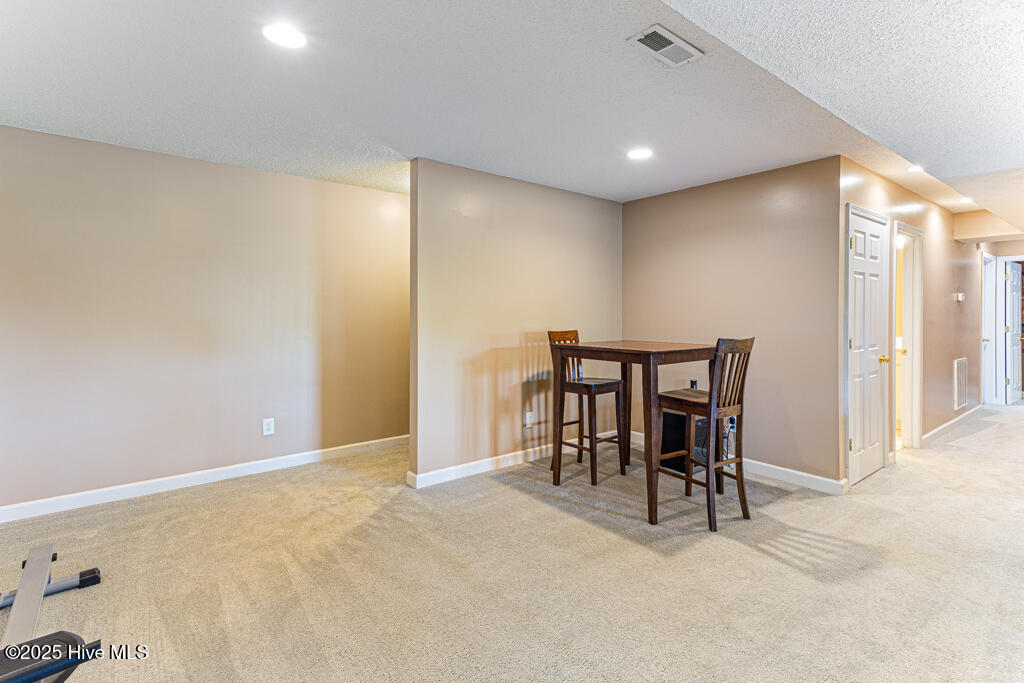 2 Beryl Circle Property Photo 32