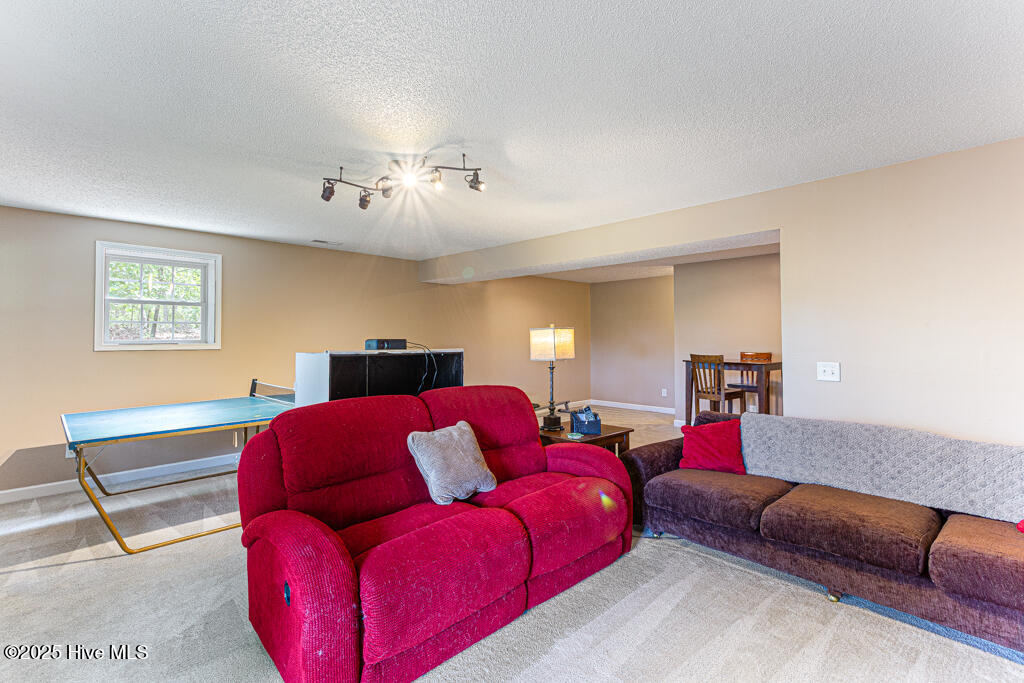 2 Beryl Circle Property Photo 36