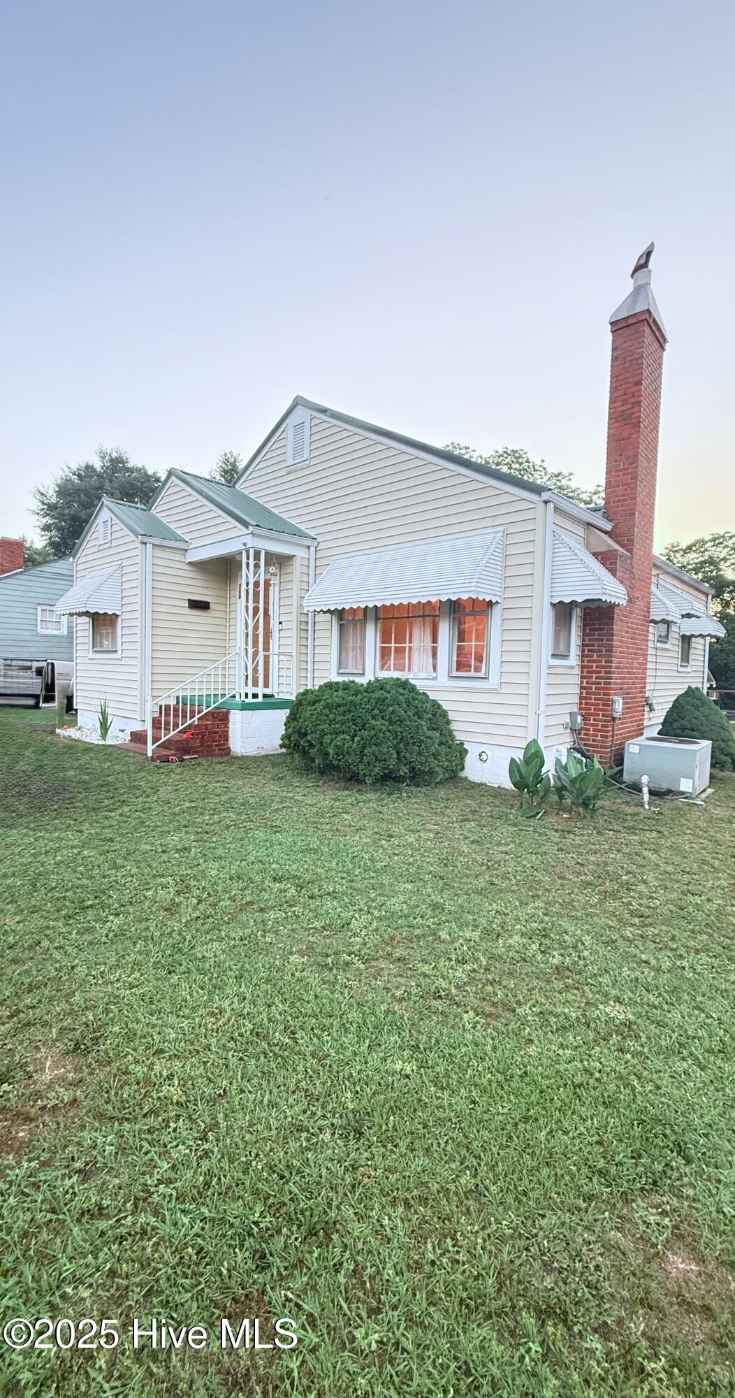 308 Terry St Street Property Photo 1