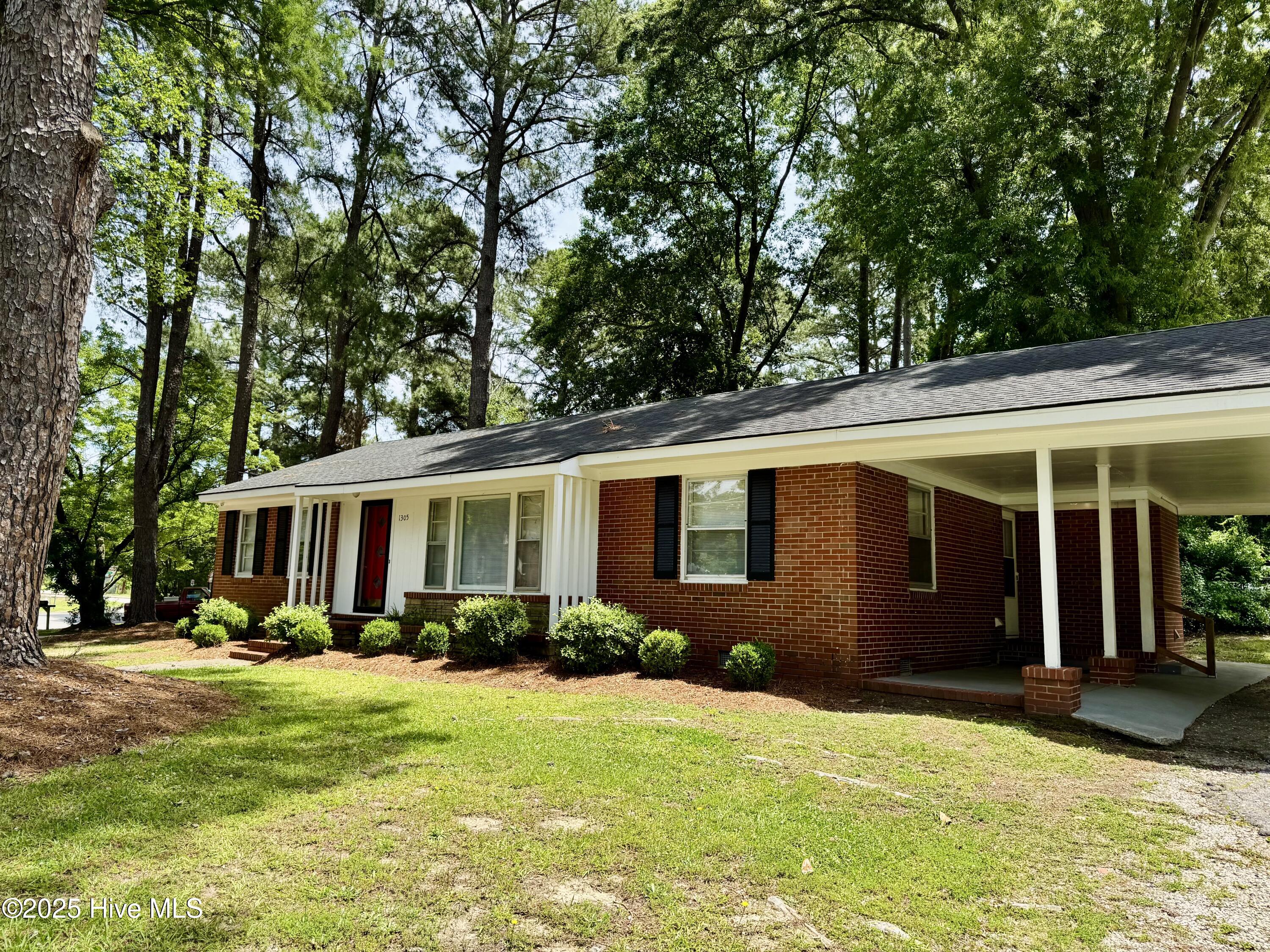 1305 Westwood Avenue Property Photo 1