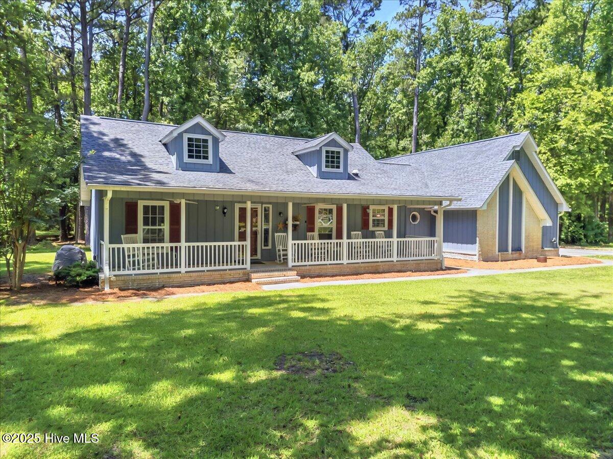 2 Pinewood Drive Property Photo 1