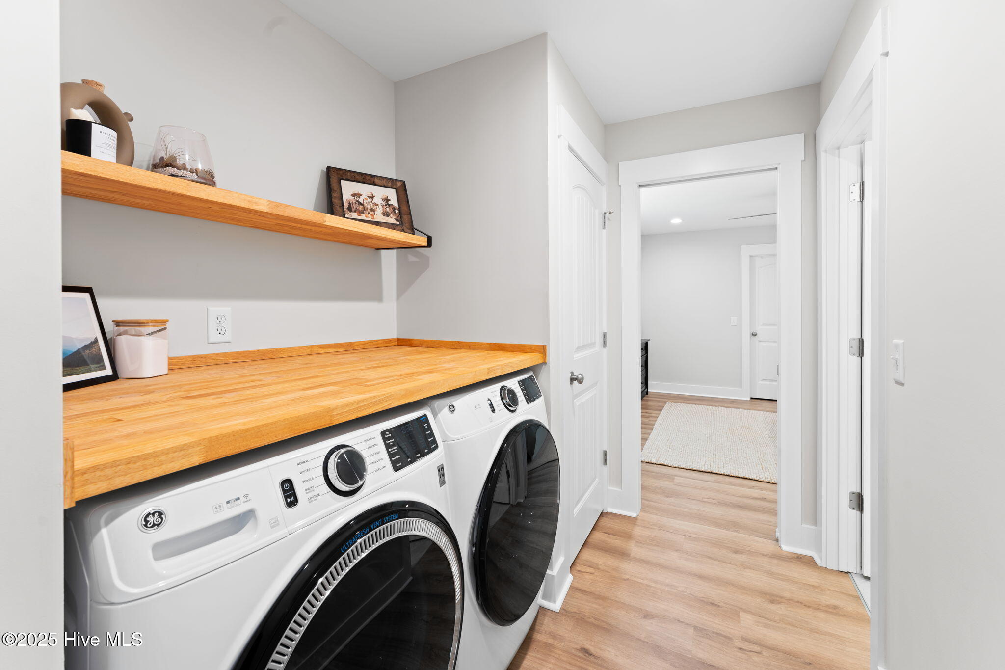 1015 E Moore Street Property Photo 26