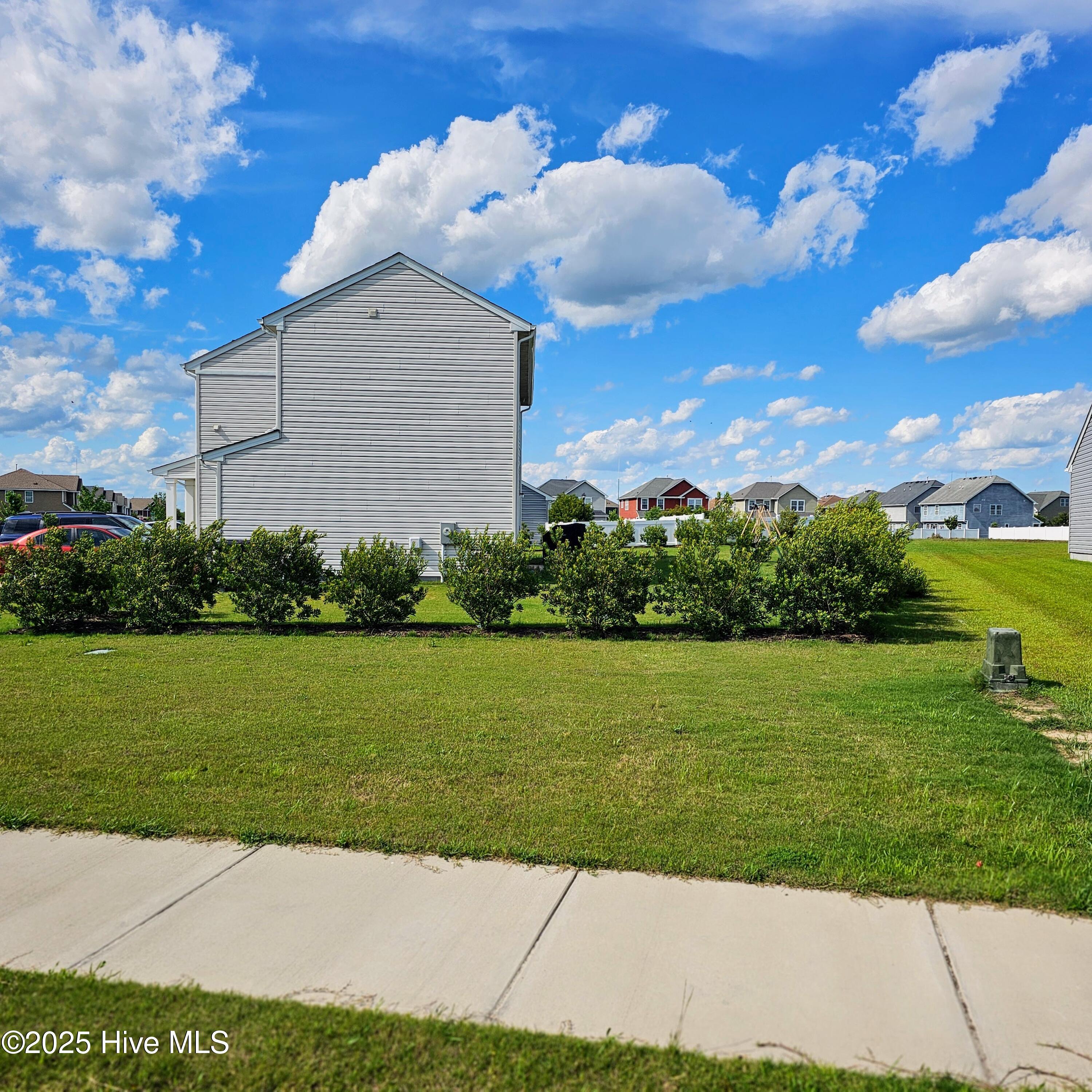 1300 Elder Street Property Photo 3
