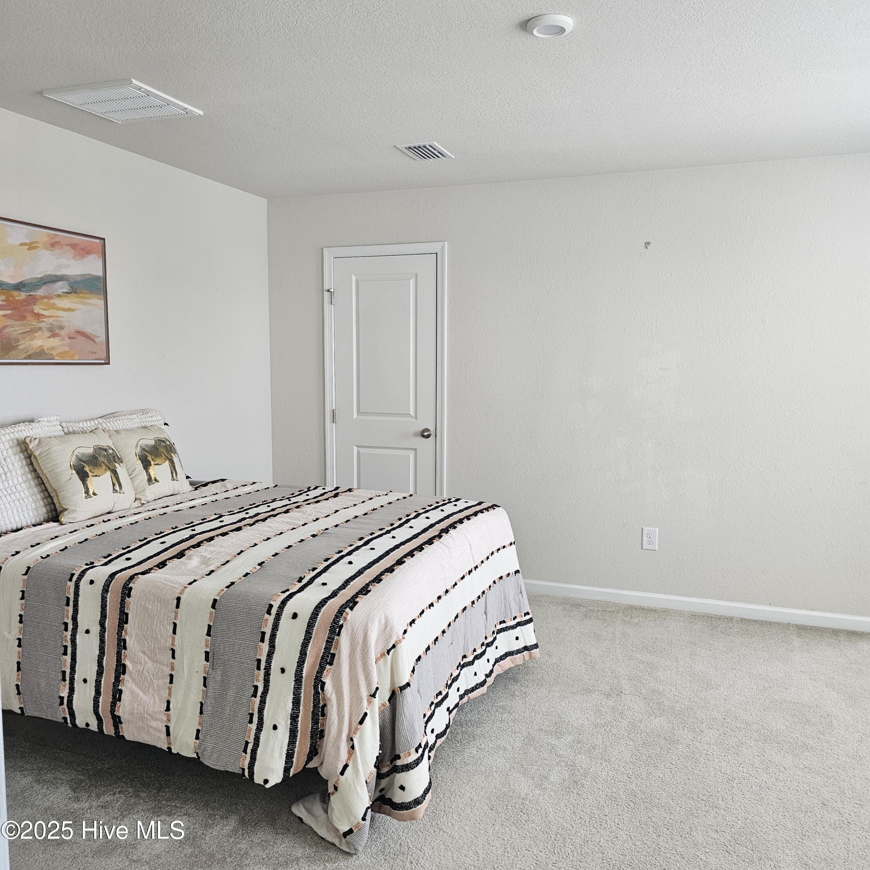 1300 Elder Street Property Photo 9