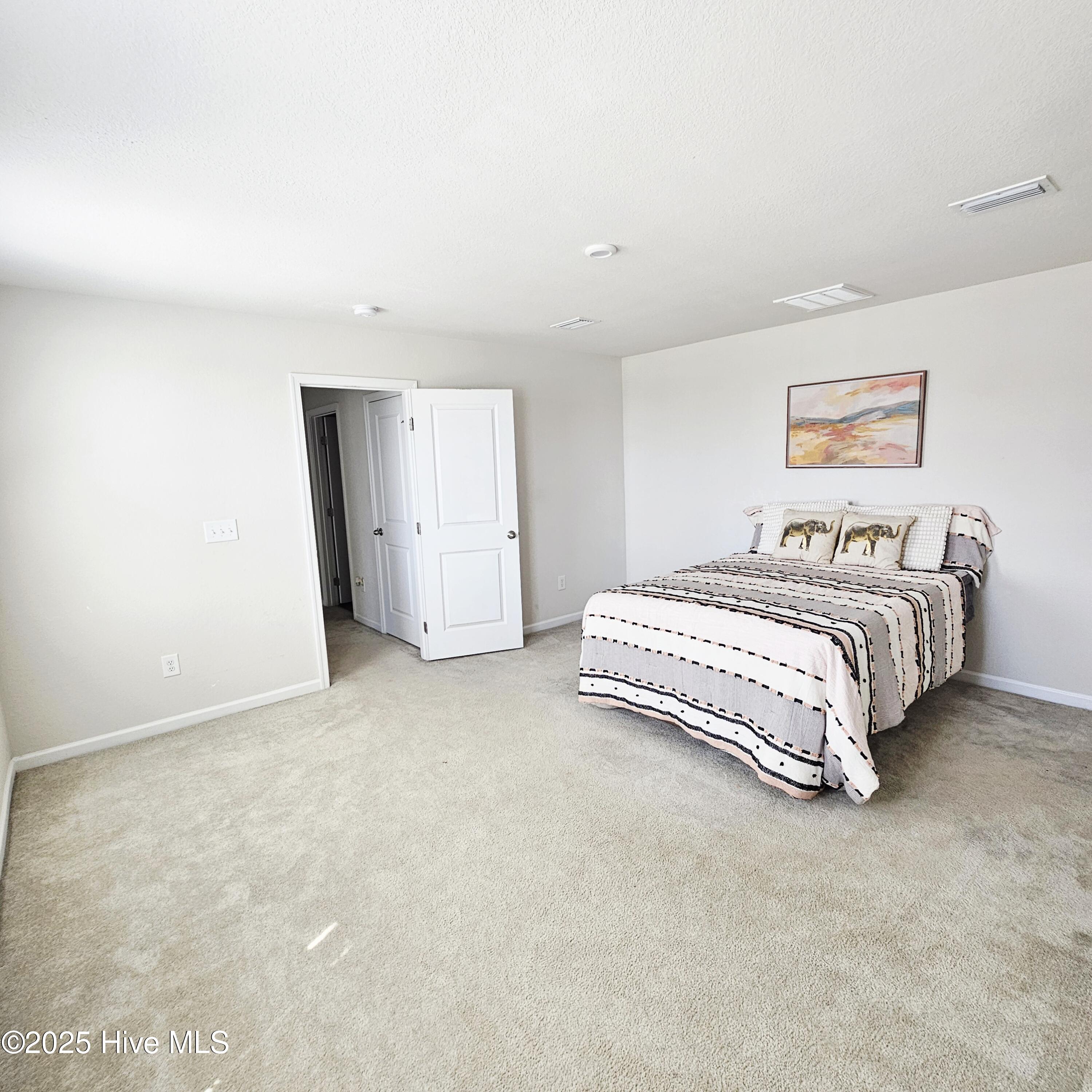 1300 Elder Street Property Photo 10
