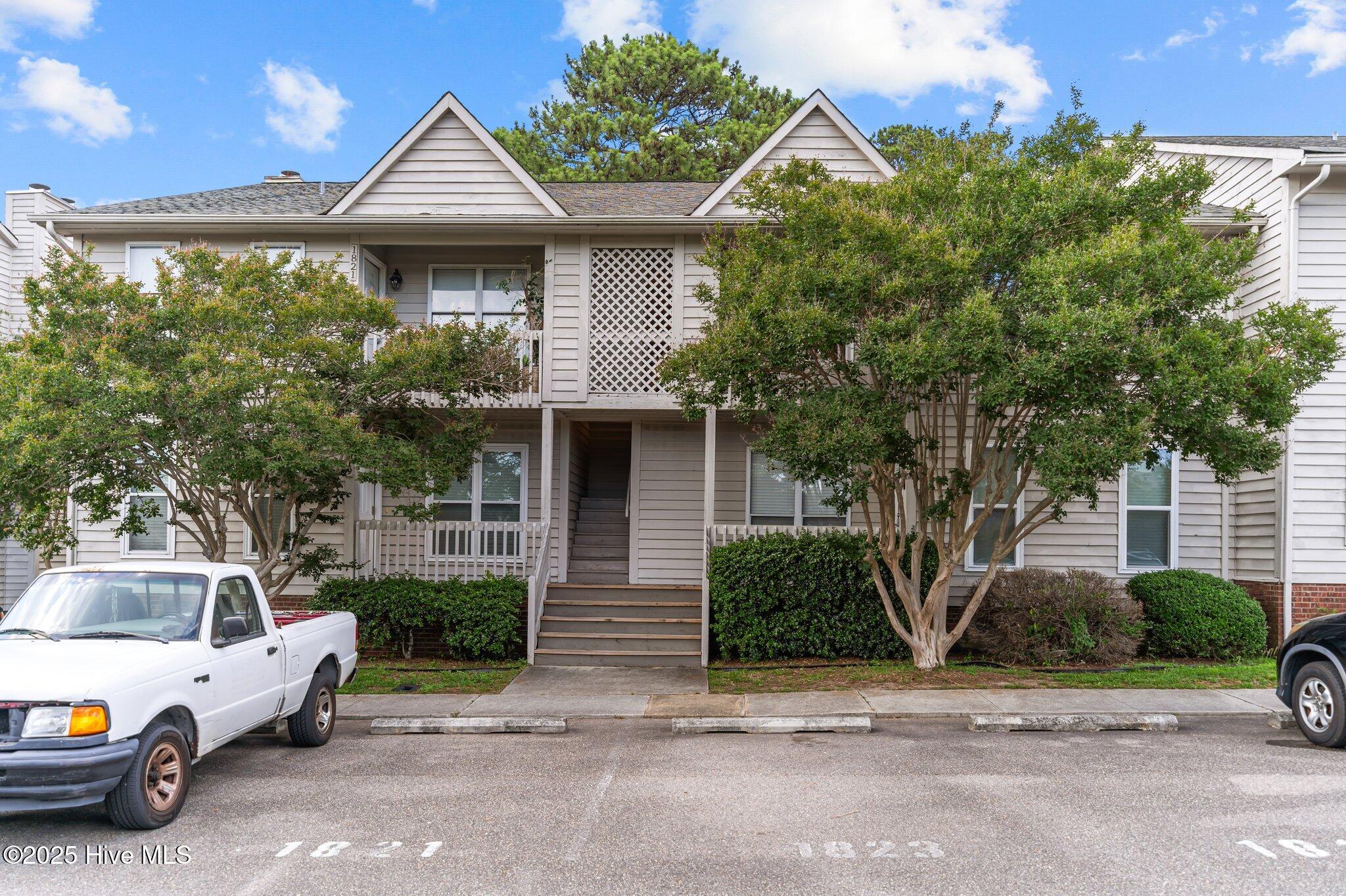 1825 Savannah Court D3 Property Photo 1