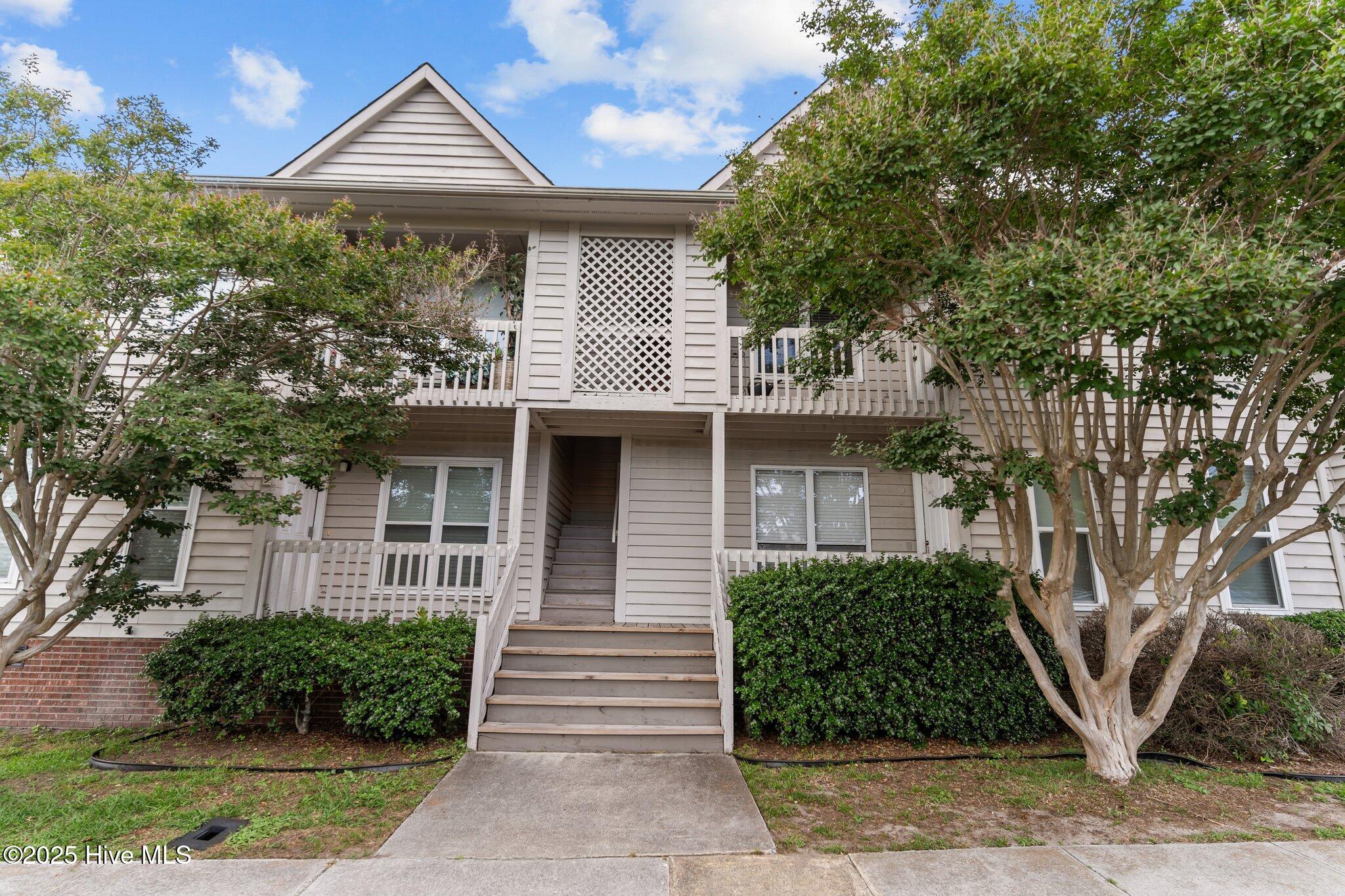 1825 Savannah Court D3 Property Photo 3
