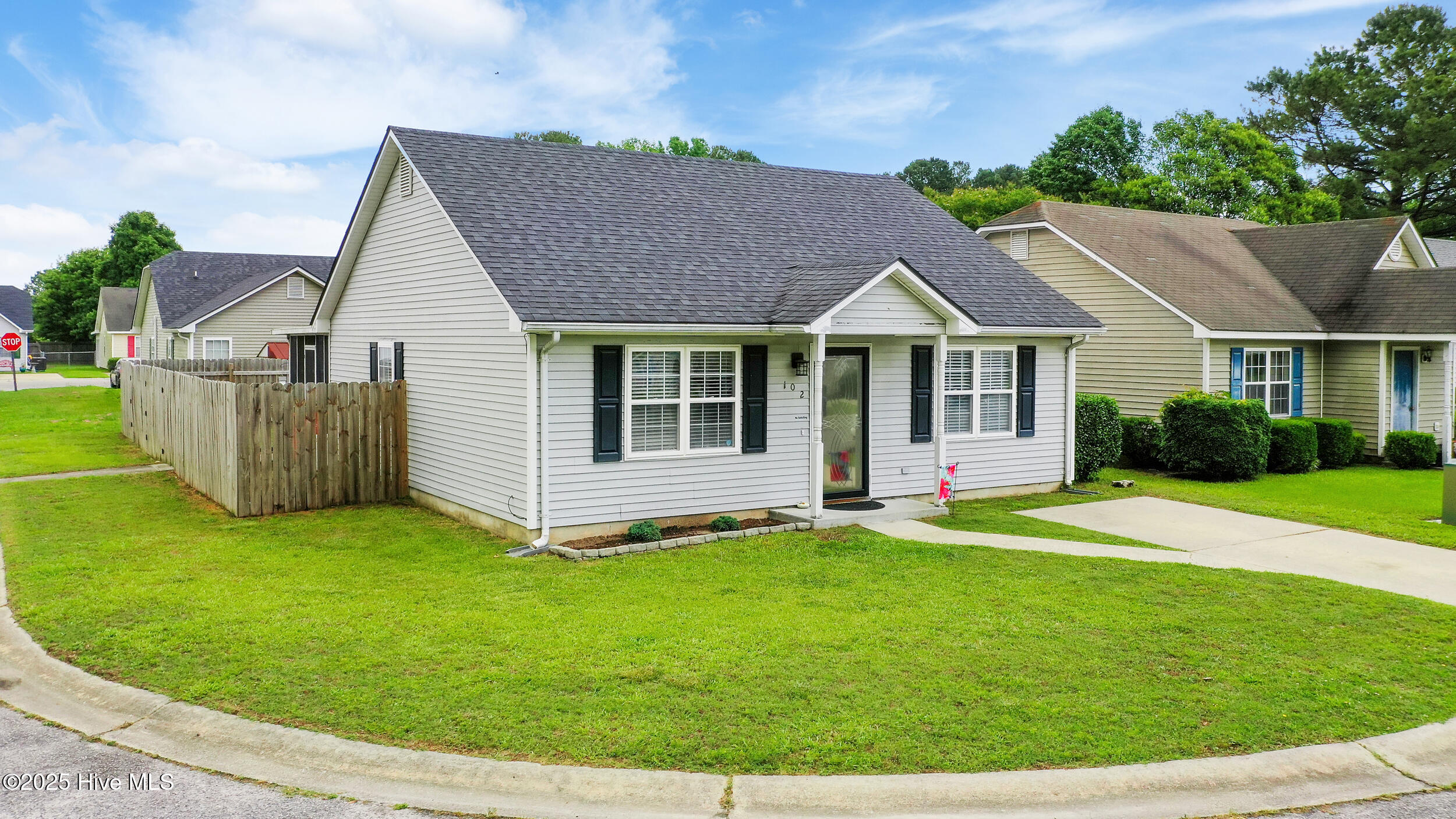 102 Oakwood Lane