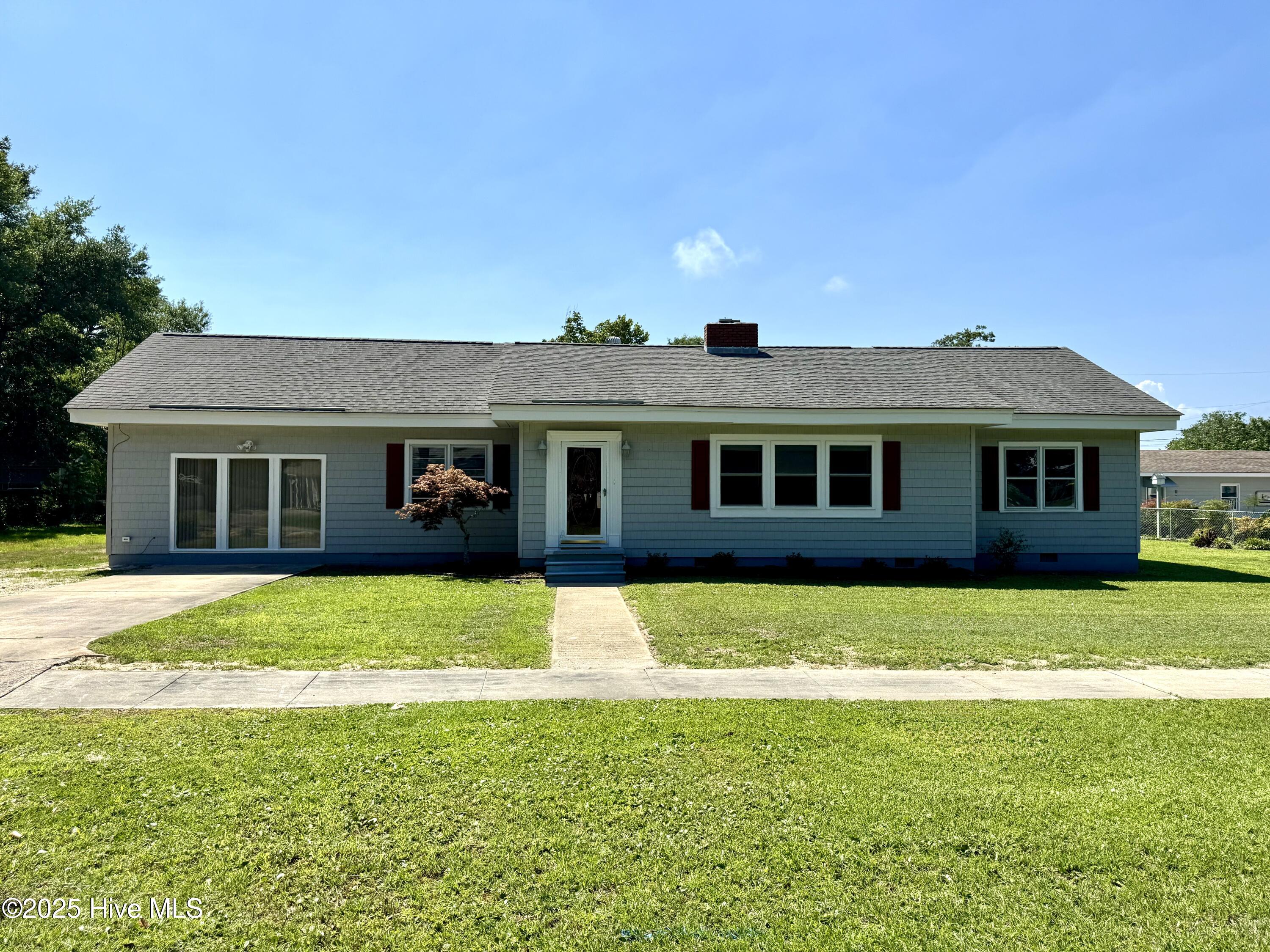 202 Savannah Avenue Property Photo 1