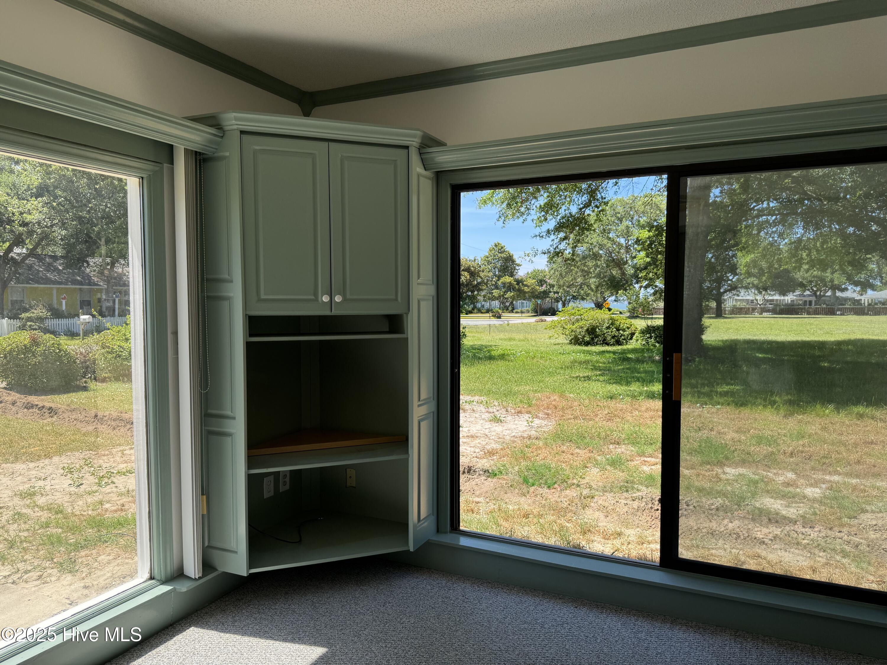 202 Savannah Avenue Property Photo 5