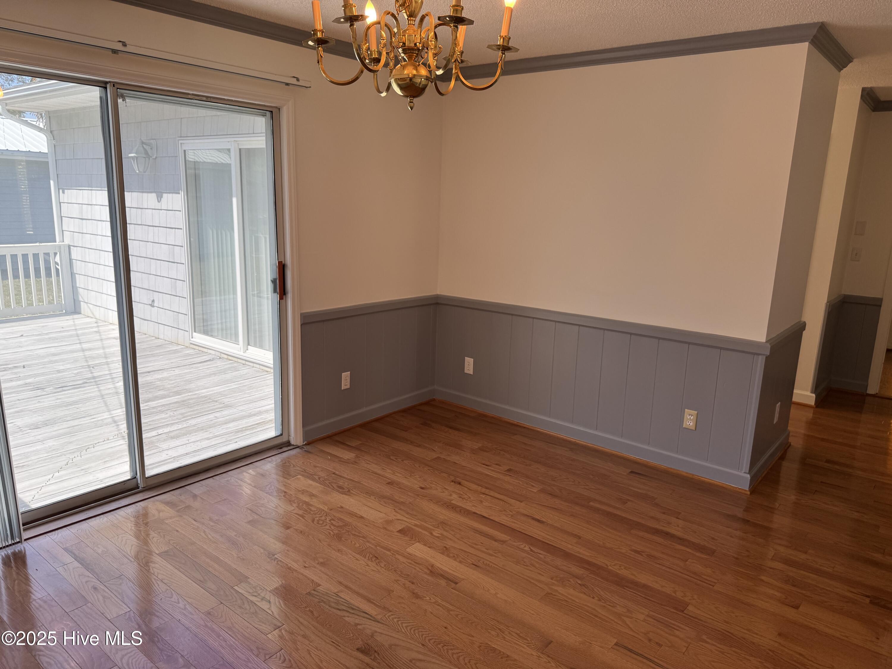 202 Savannah Avenue Property Photo 8