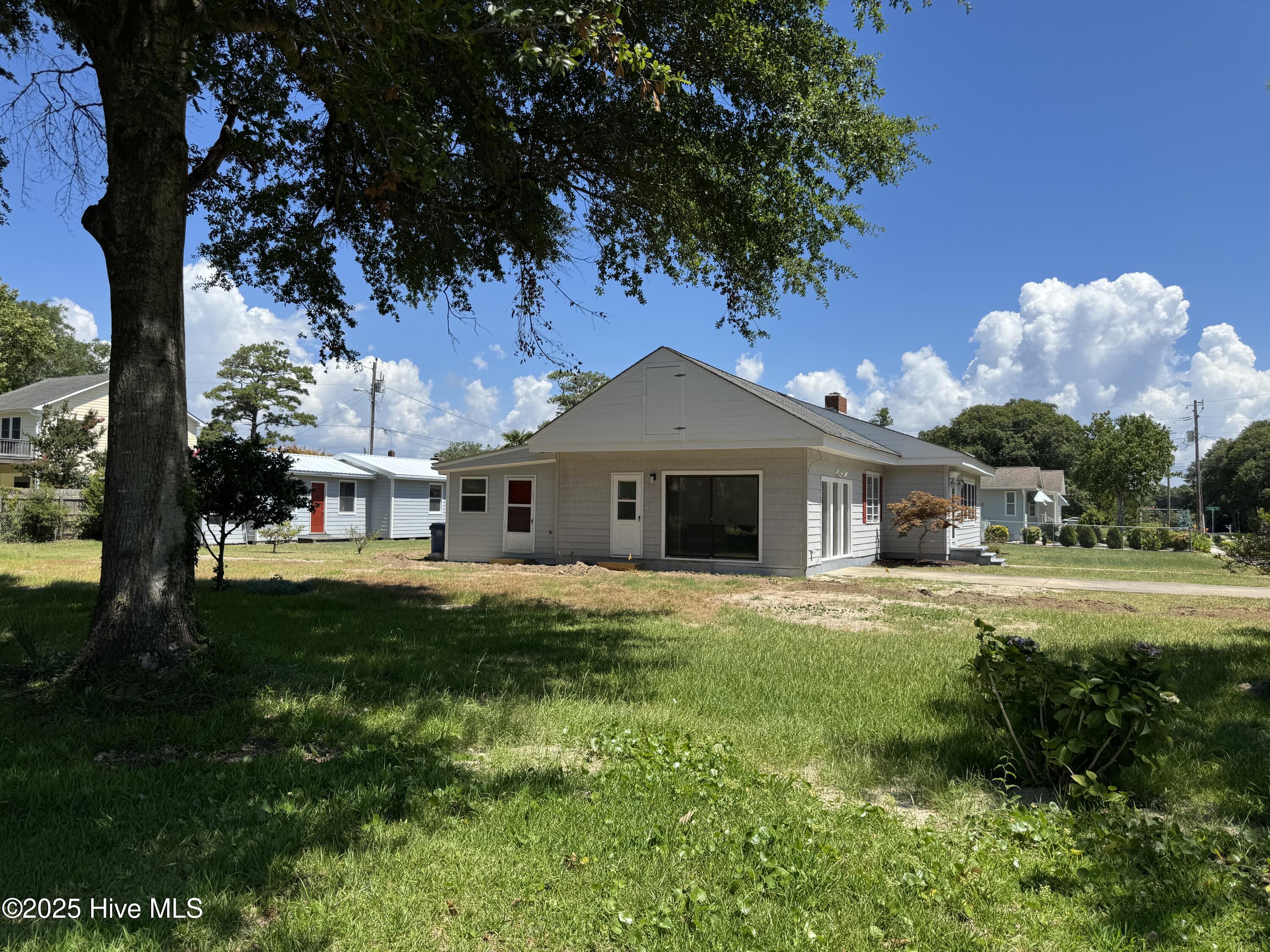 202 Savannah Avenue Property Photo 16