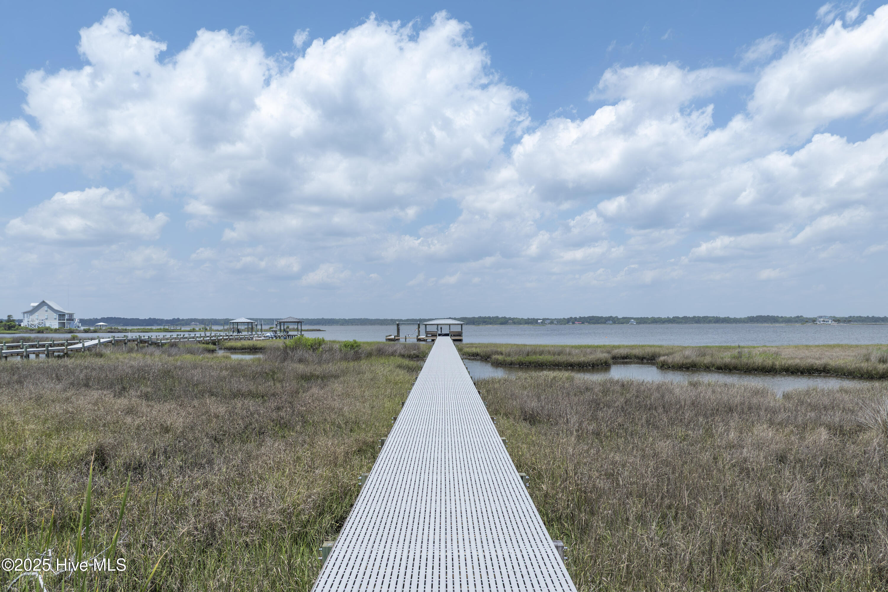 601 New River Inlet Road Property Photo 3
