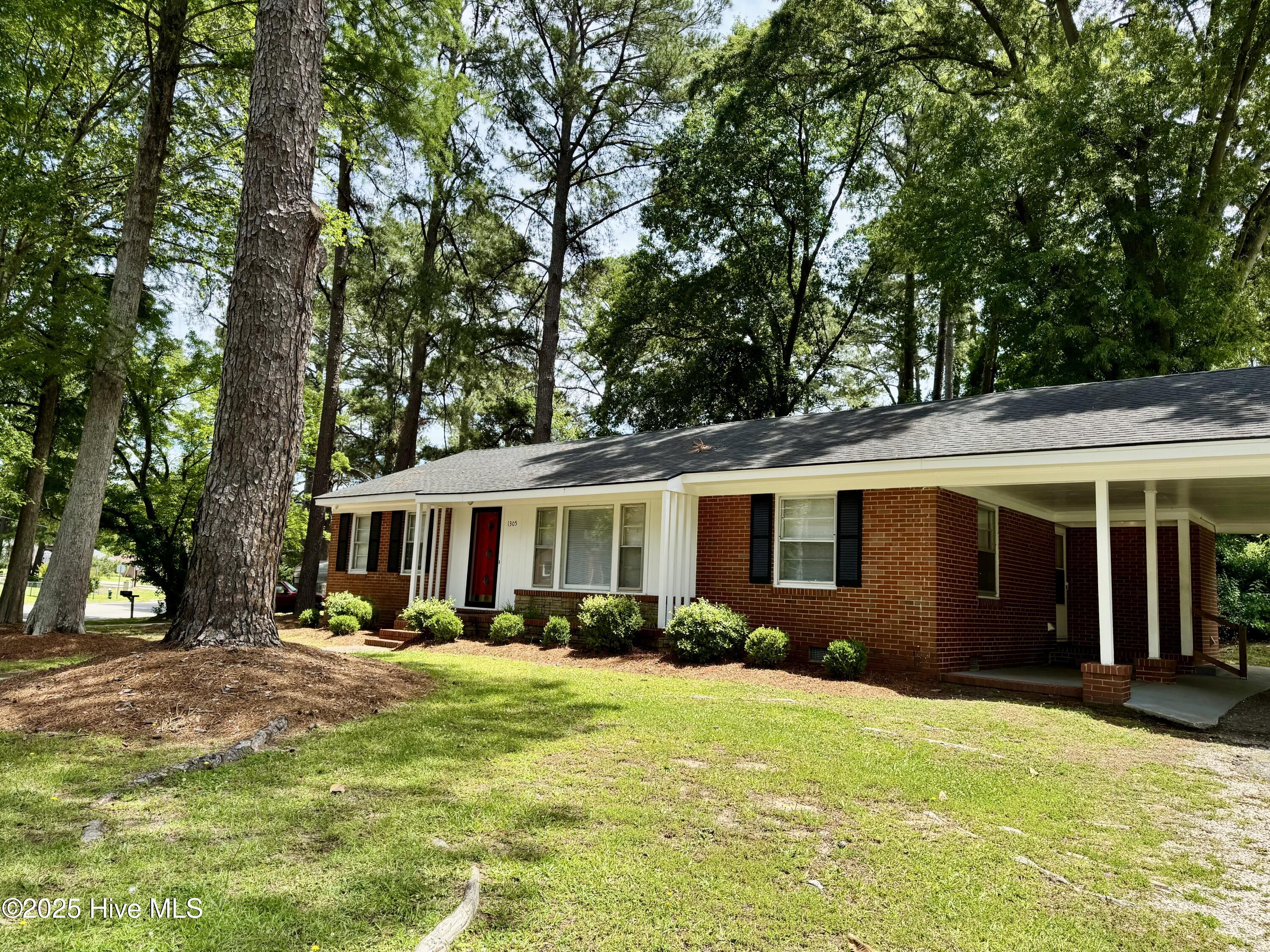 1305 Westwood Avenue Property Photo 1