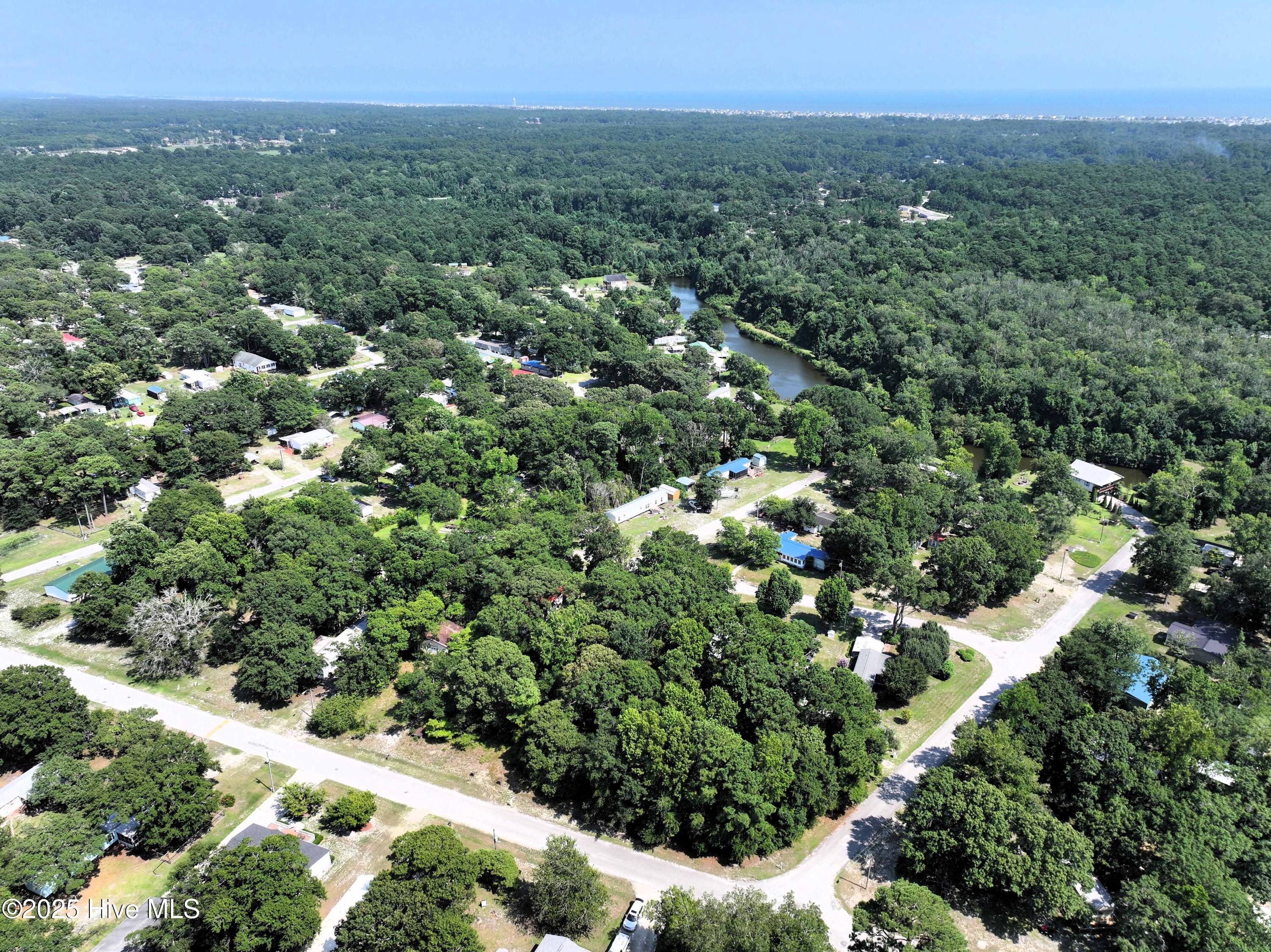 2221 Forest Drive Property Photo 2