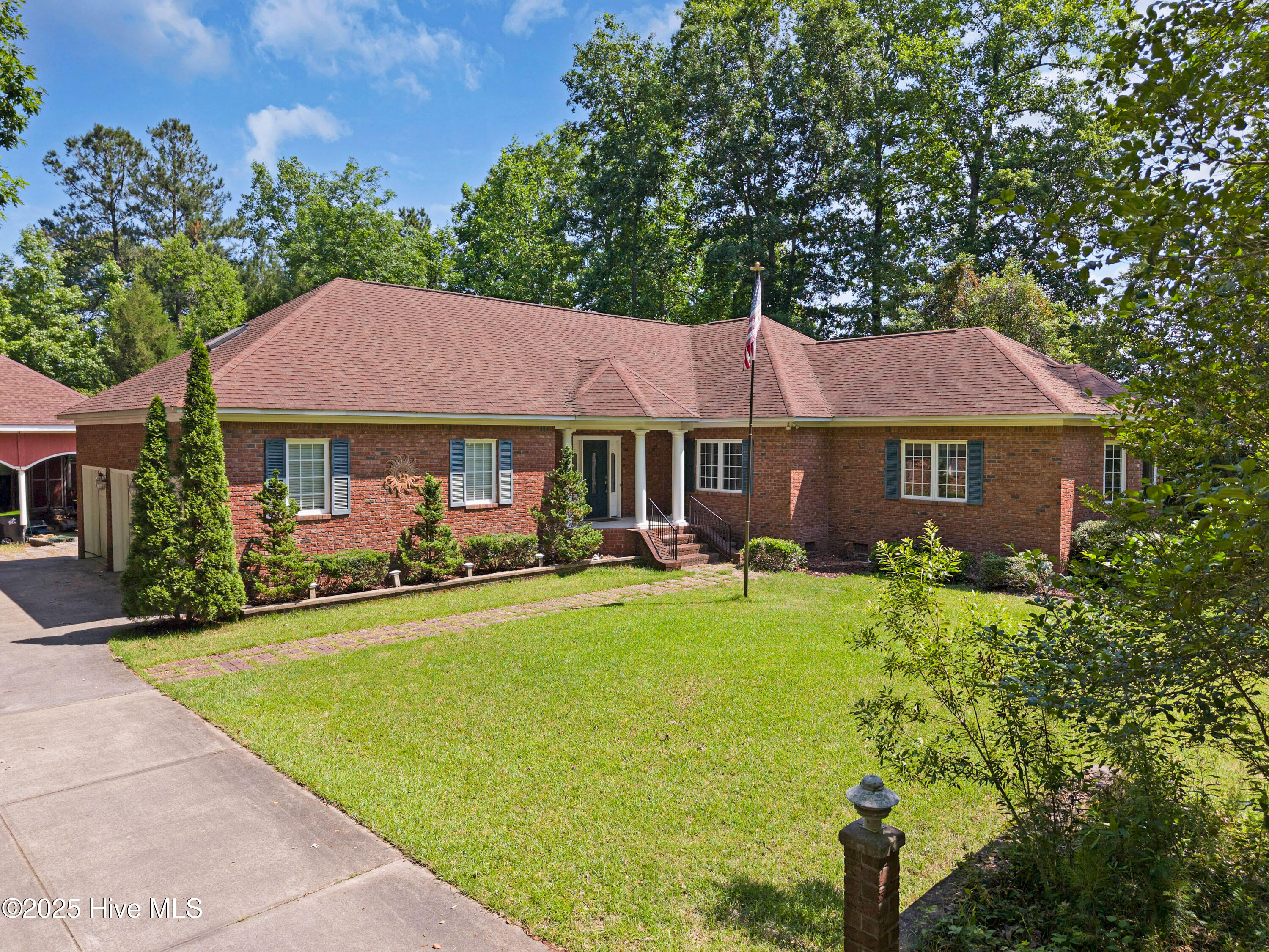 143 Rock Creek Drive Property Photo 8