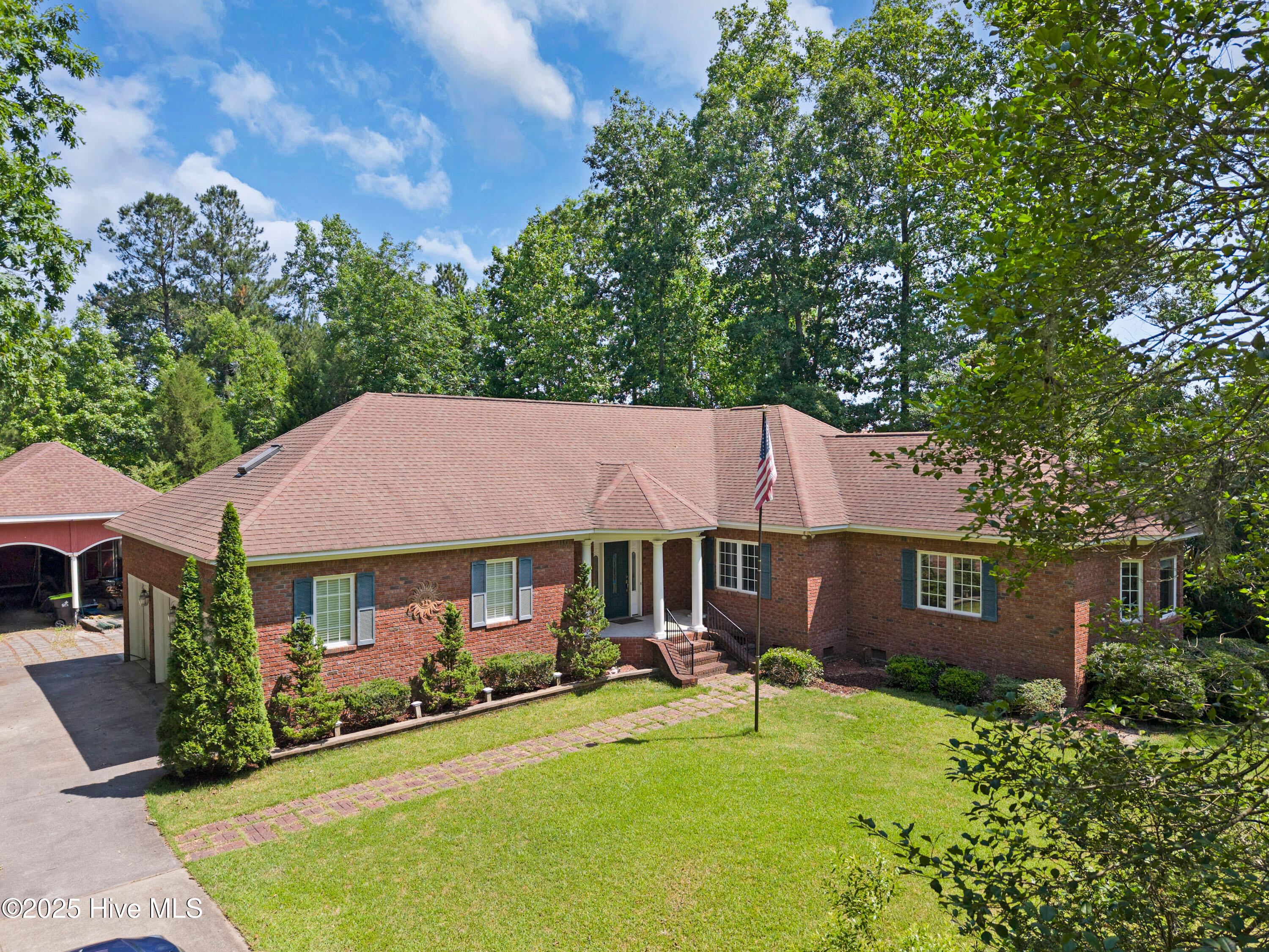 143 Rock Creek Drive Property Photo 9