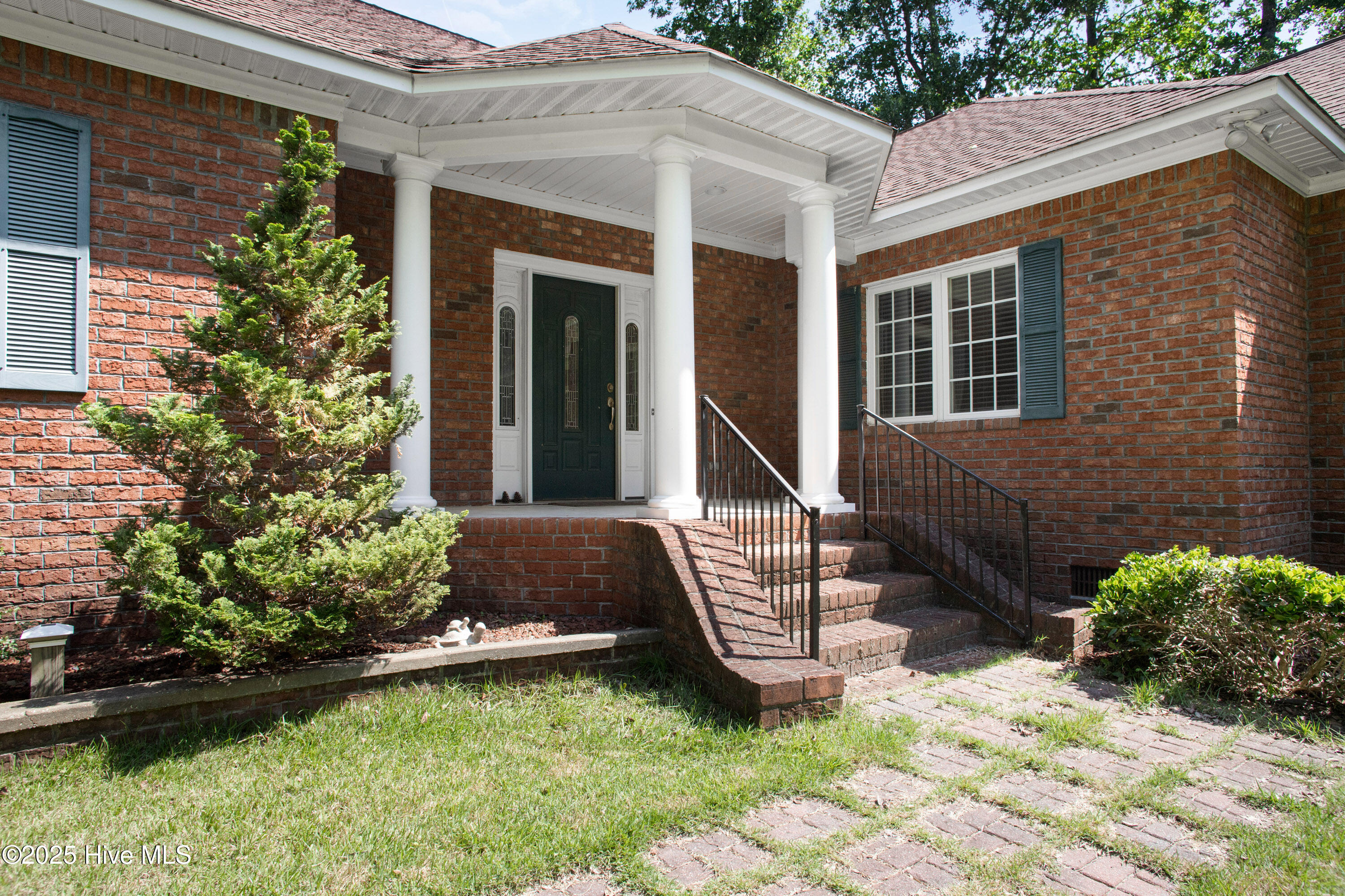 143 Rock Creek Drive Property Photo 10