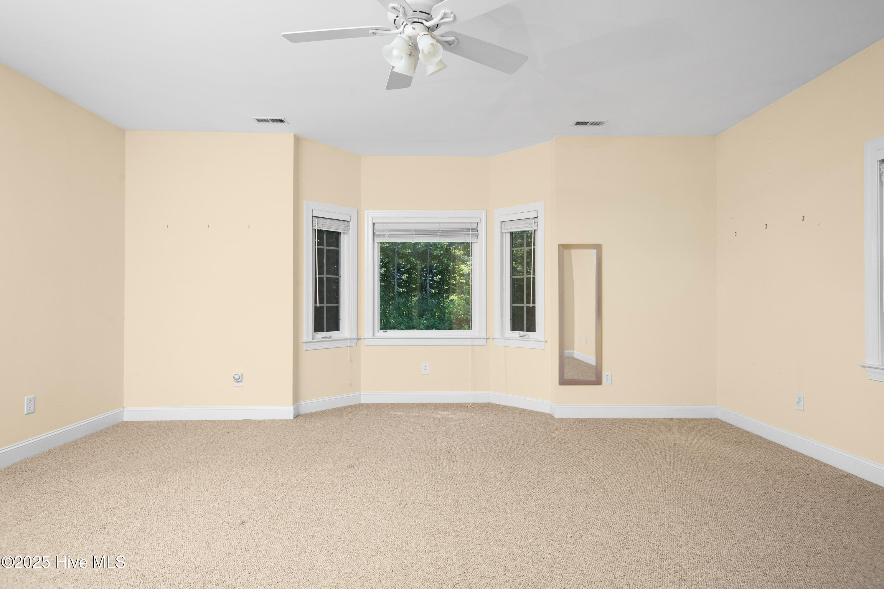 143 Rock Creek Drive Property Photo 14
