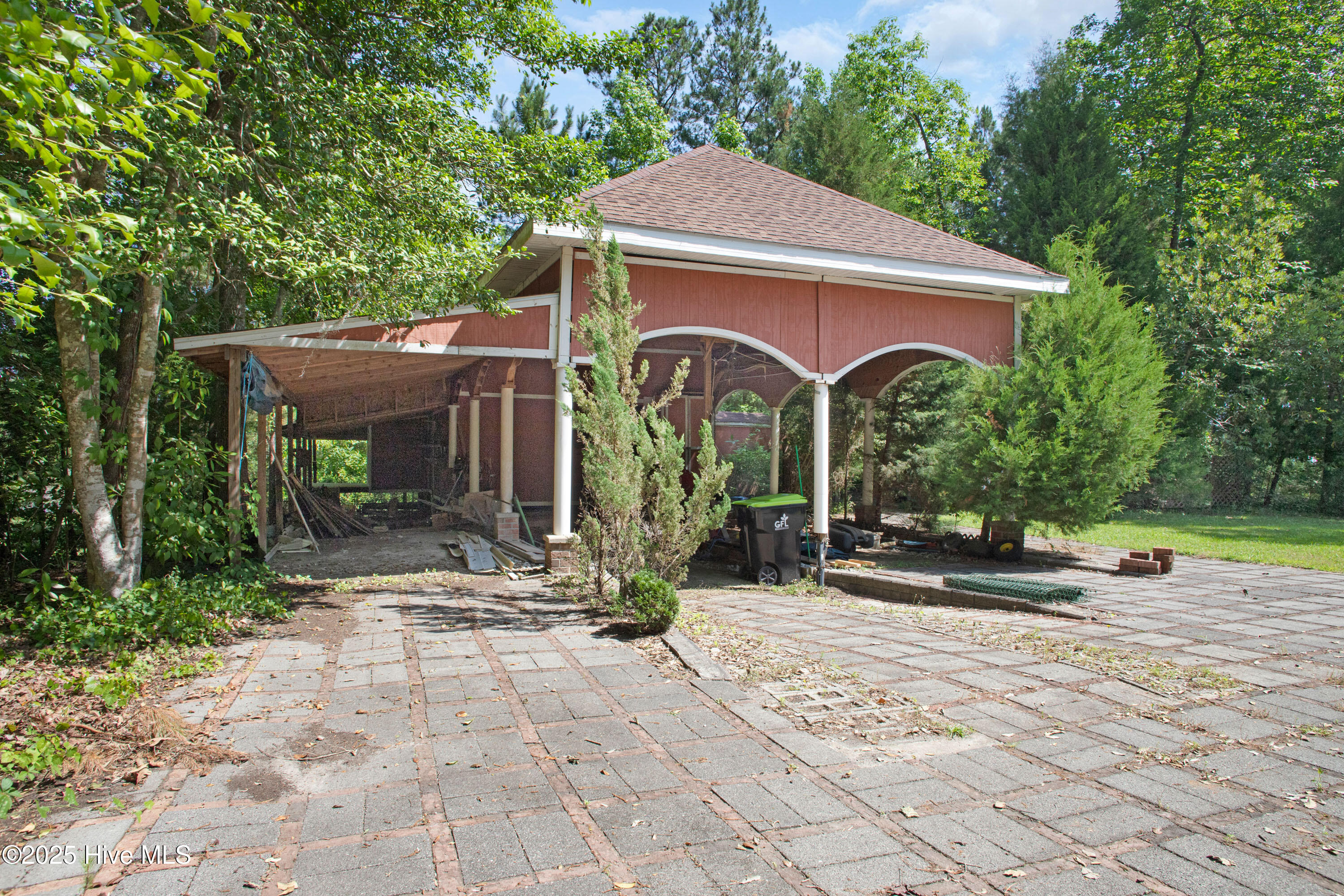 143 Rock Creek Drive Property Photo 22
