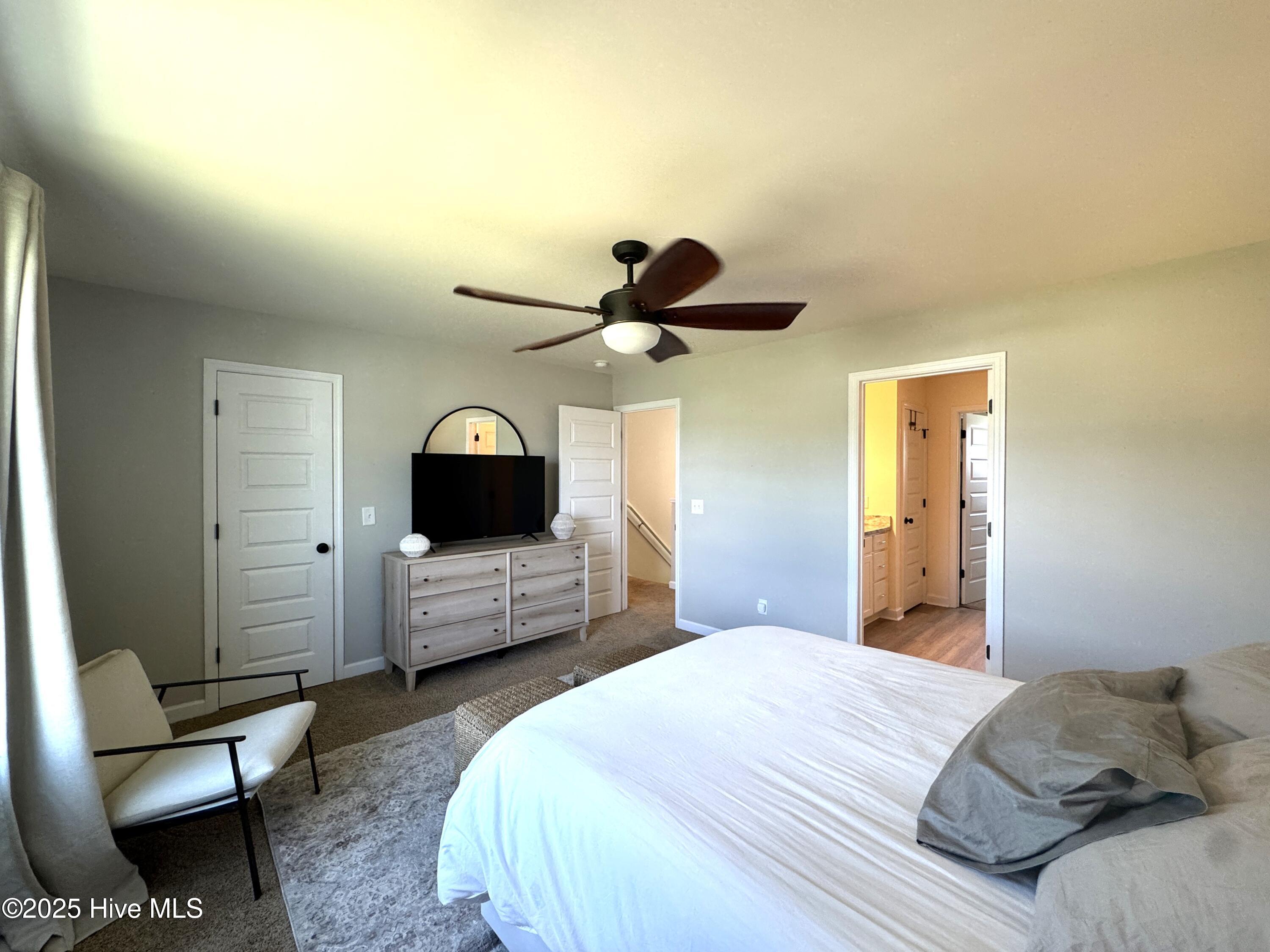 303 S River Court Property Photo 22