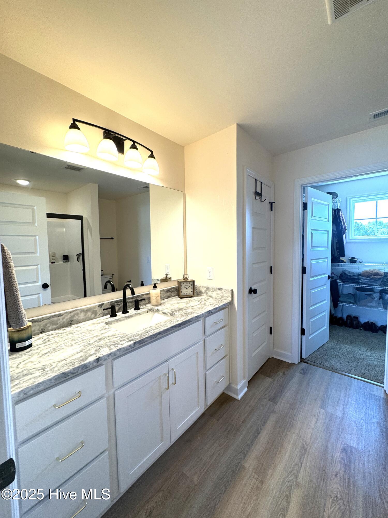 303 S River Court Property Photo 24