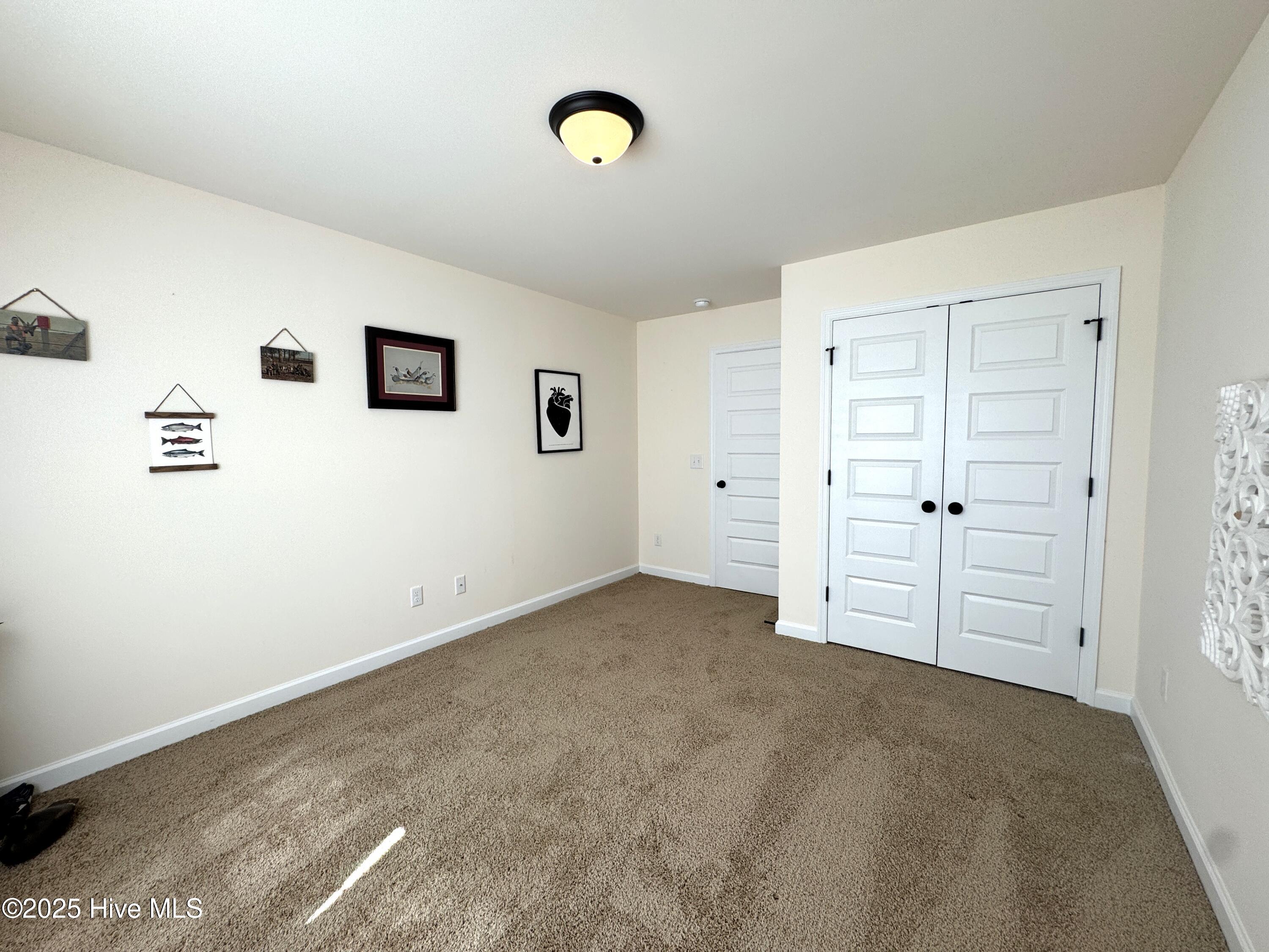 303 S River Court Property Photo 32