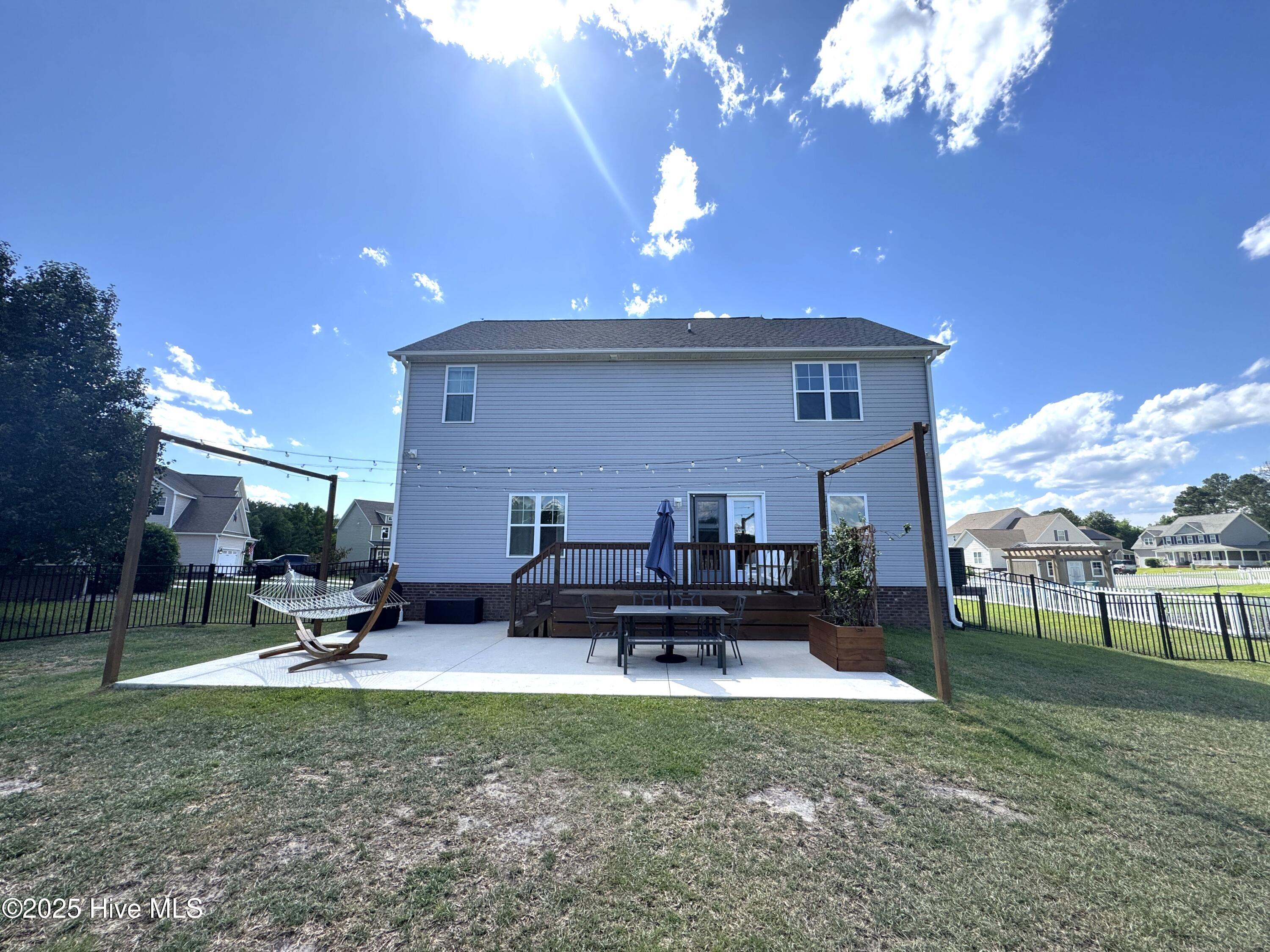 303 S River Court Property Photo 42
