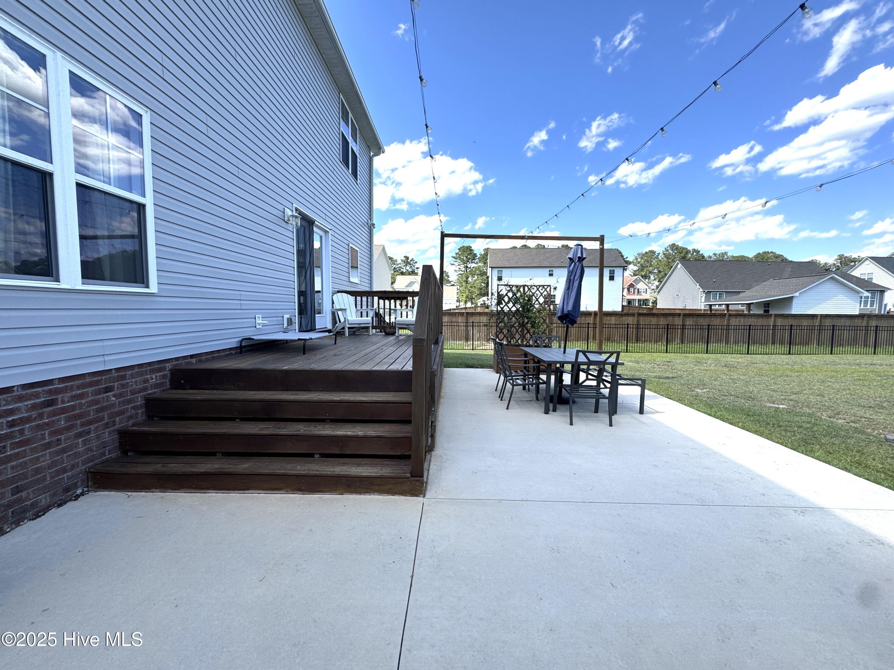 303 S River Court Property Photo 44
