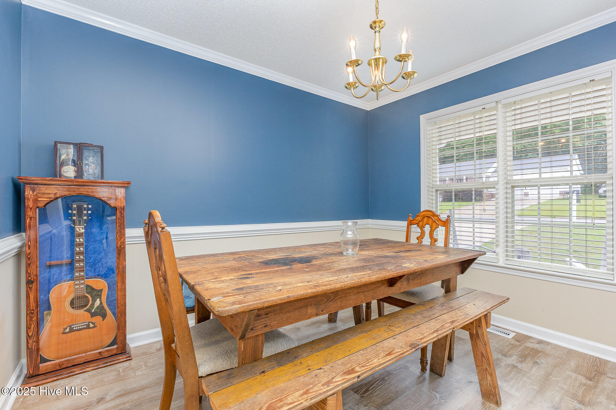 110 Oak Park Drive Property Photo 4