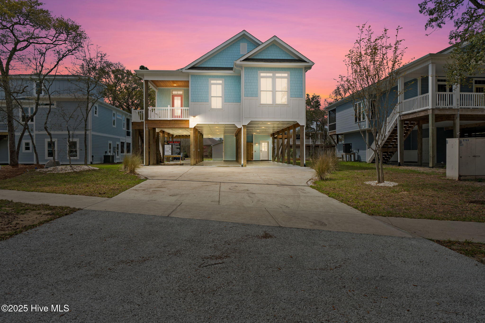 2705 E Oak Island Drive Property Photo 1