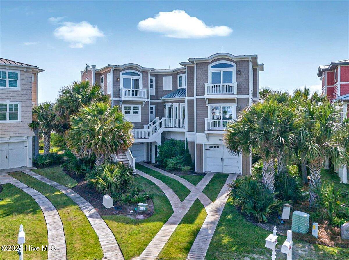 1527 N Shore Drive Property Photo 1