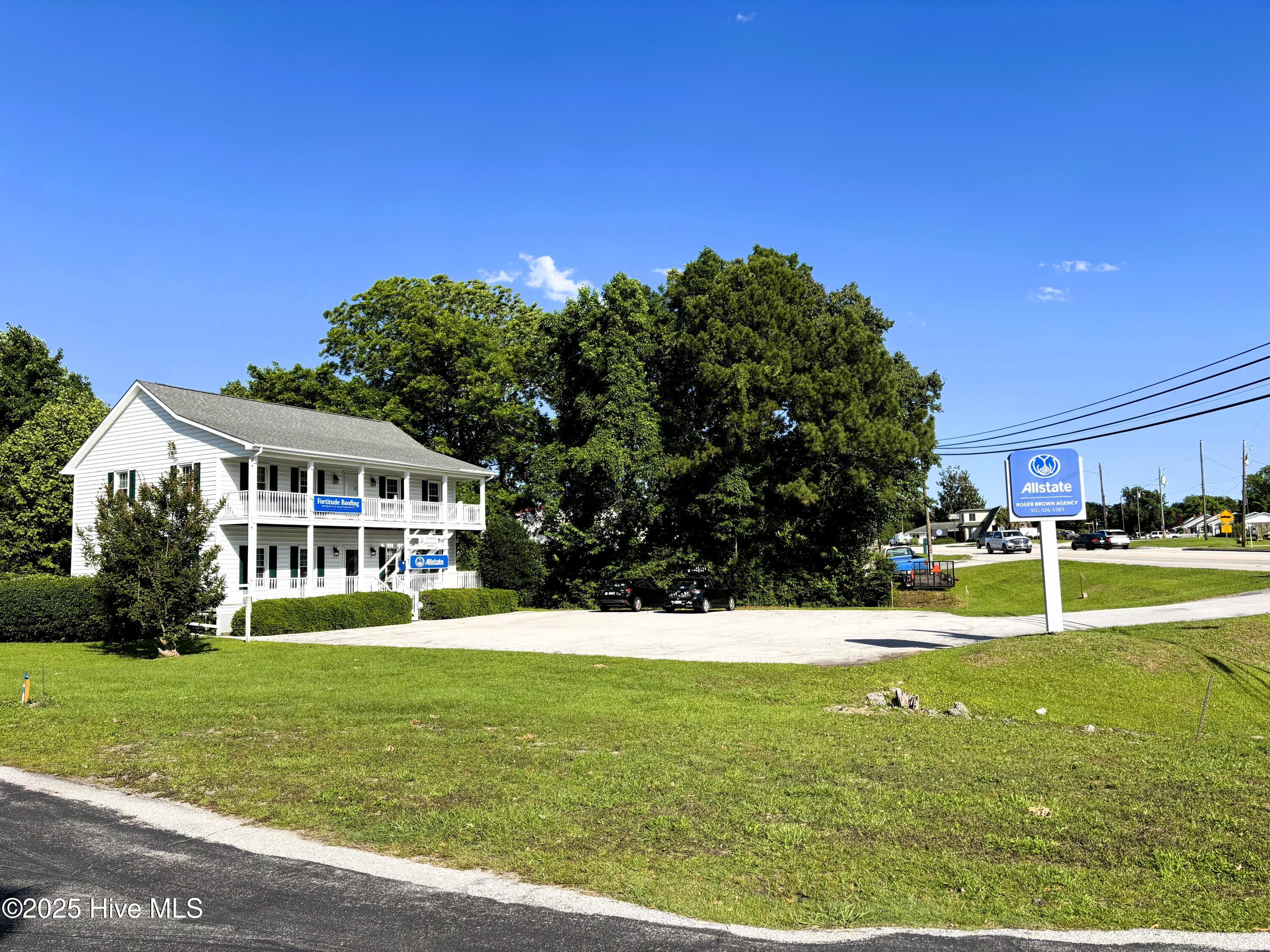 638 W Corbett Avenue Property Photo 16