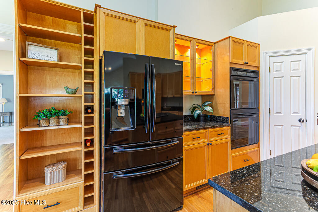 20 Shenecossett Lane Property Photo 12