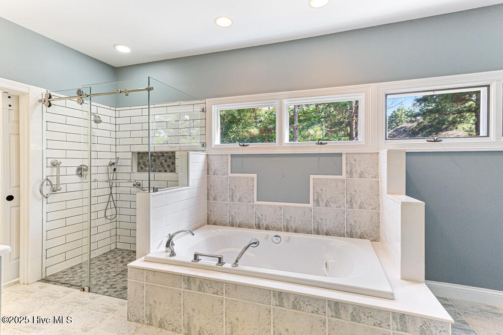 20 Shenecossett Lane Property Photo 17
