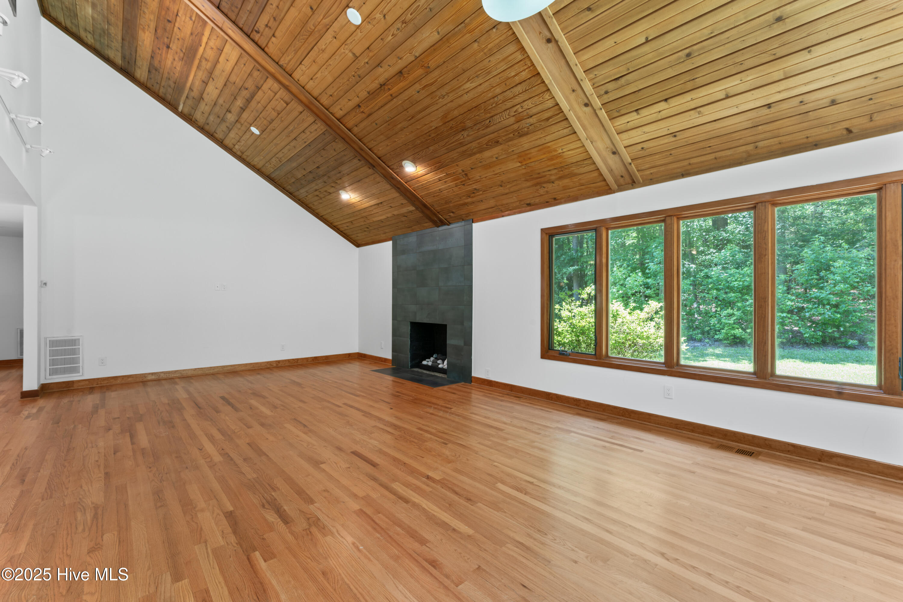 1000 Phils Creek Road Property Photo 11