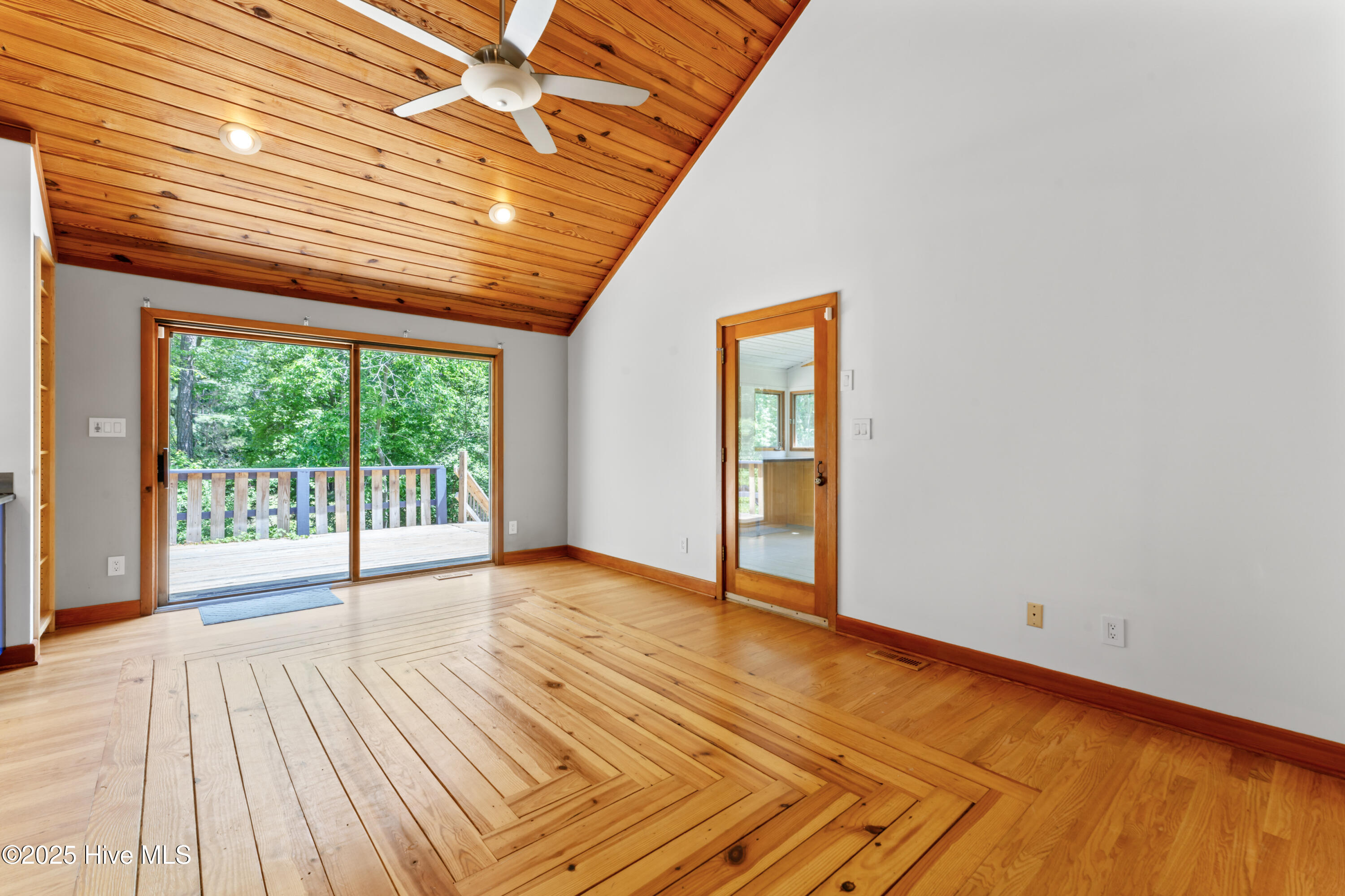 1000 Phils Creek Road Property Photo 20